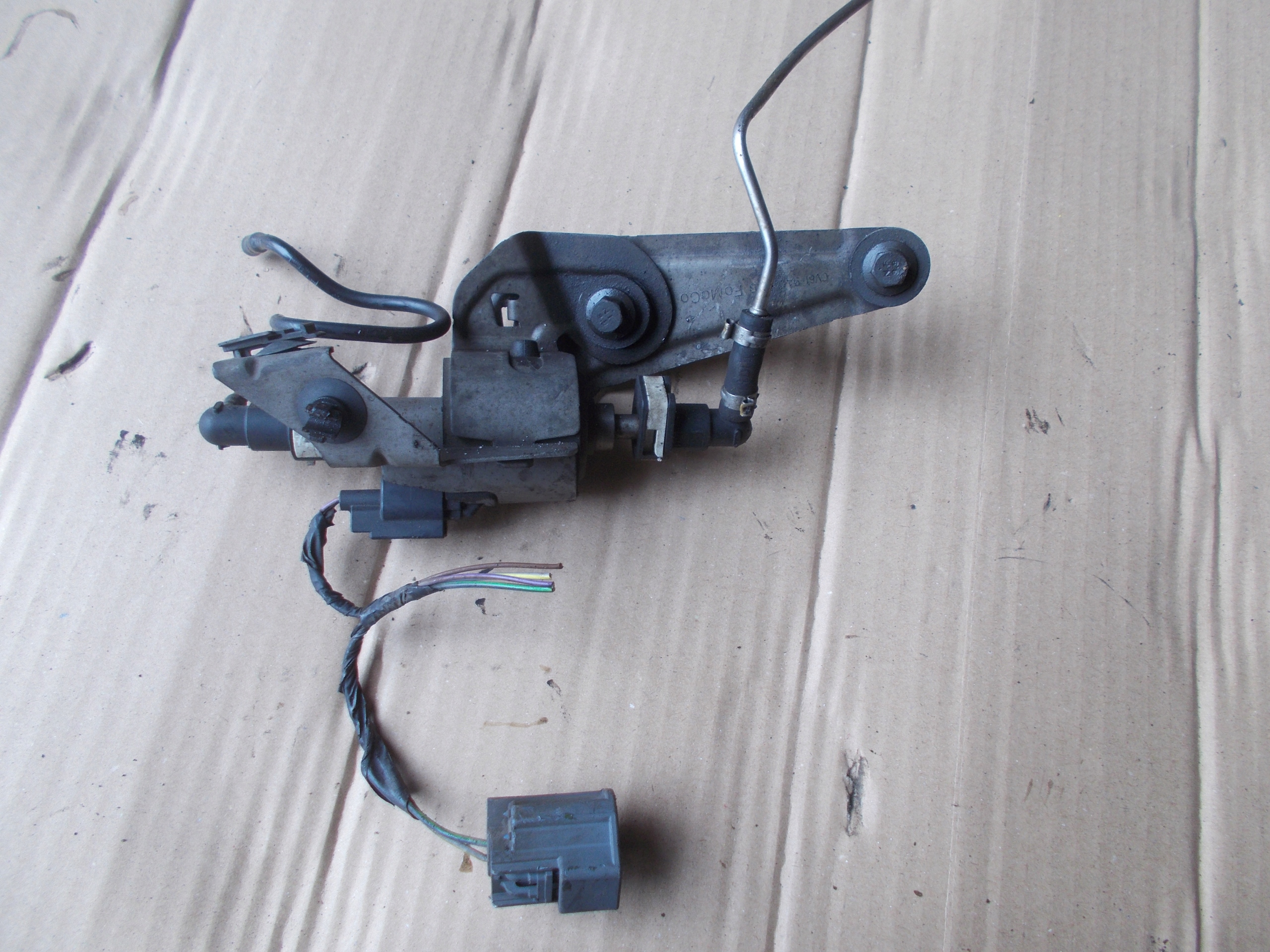 FORD KUGA MK2 насос клапан 2.0