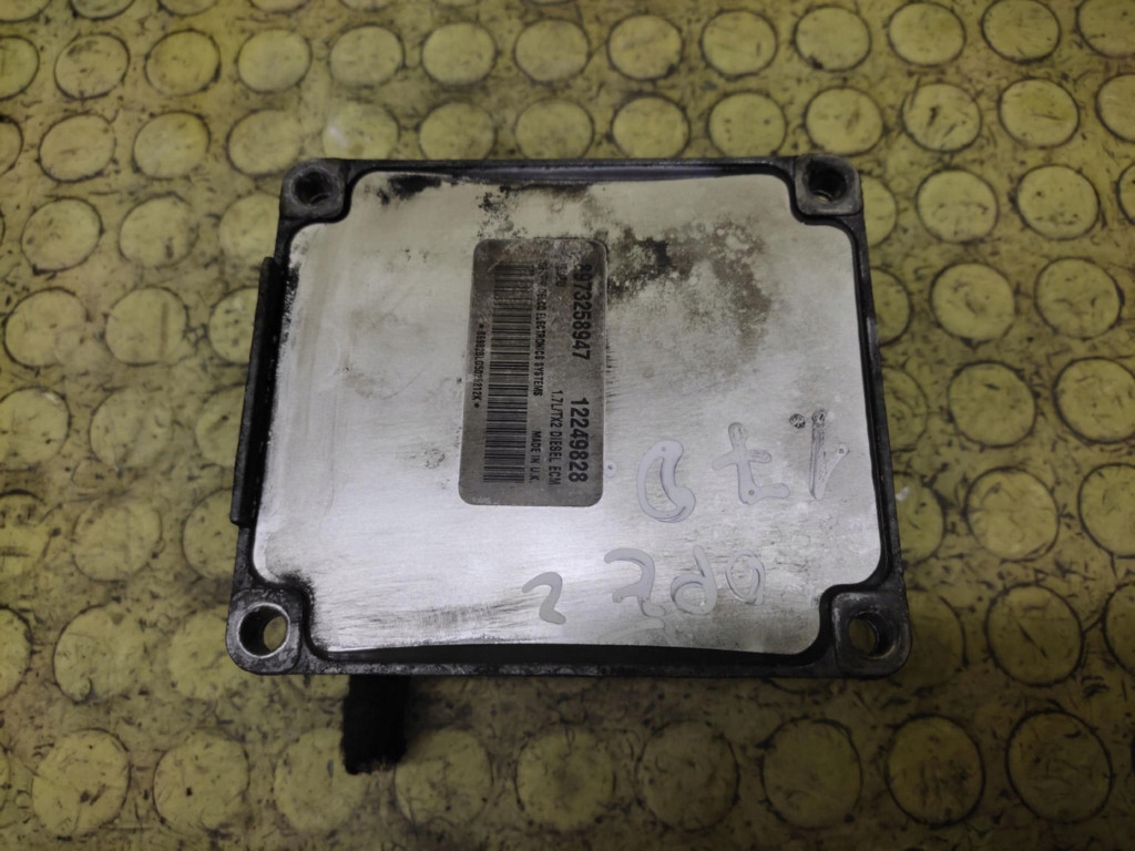 OPEL MERIVA A 1.7 DTI control unit of the engine 12249828