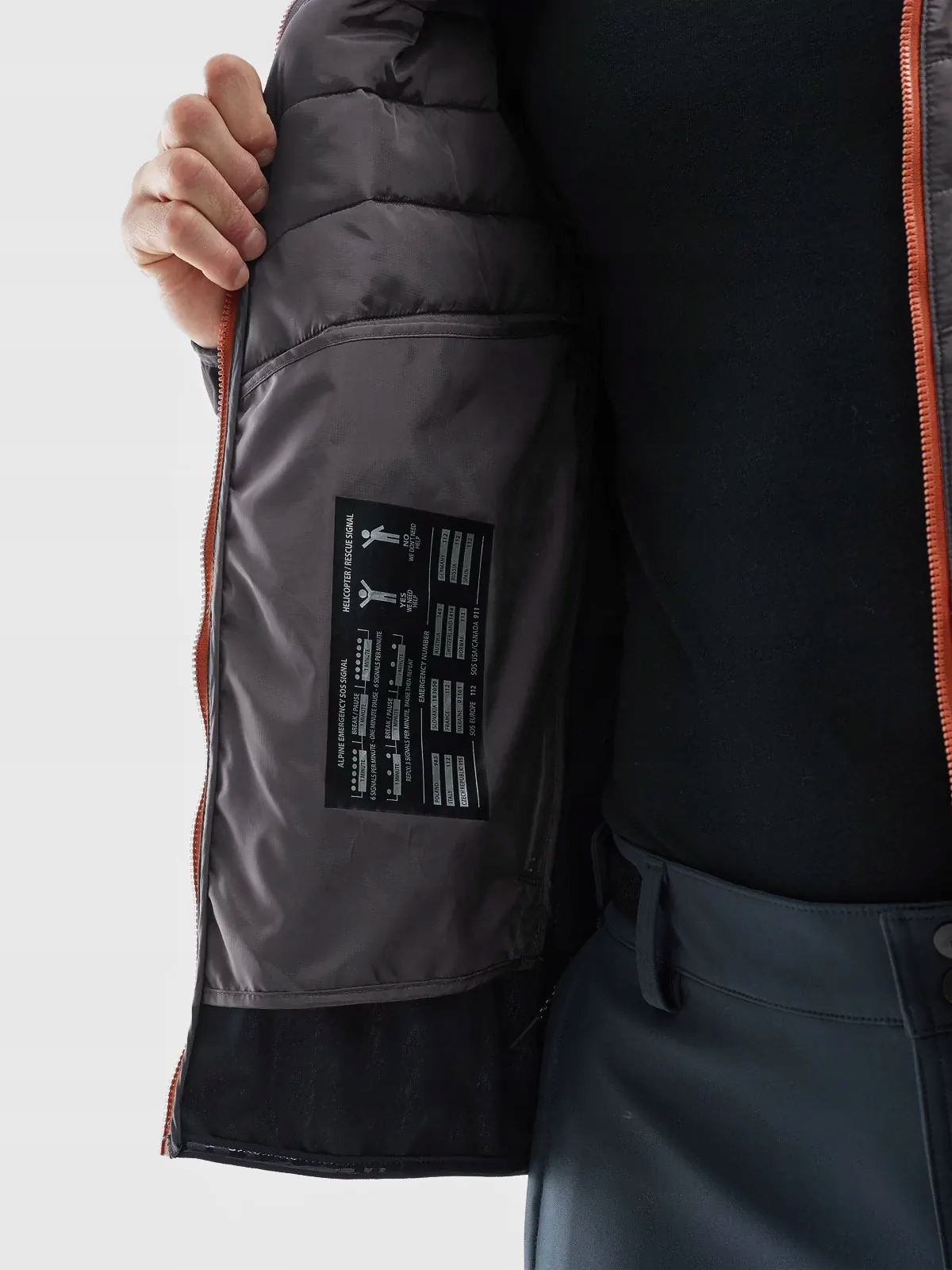 KURTKA MĘSKA 4F PIKOWANA PRZEJŚCIOWA JESIENNA FUNKCYJNA Z KAPTUREM AW23M310 Kolekcja Jesień Zima 2023