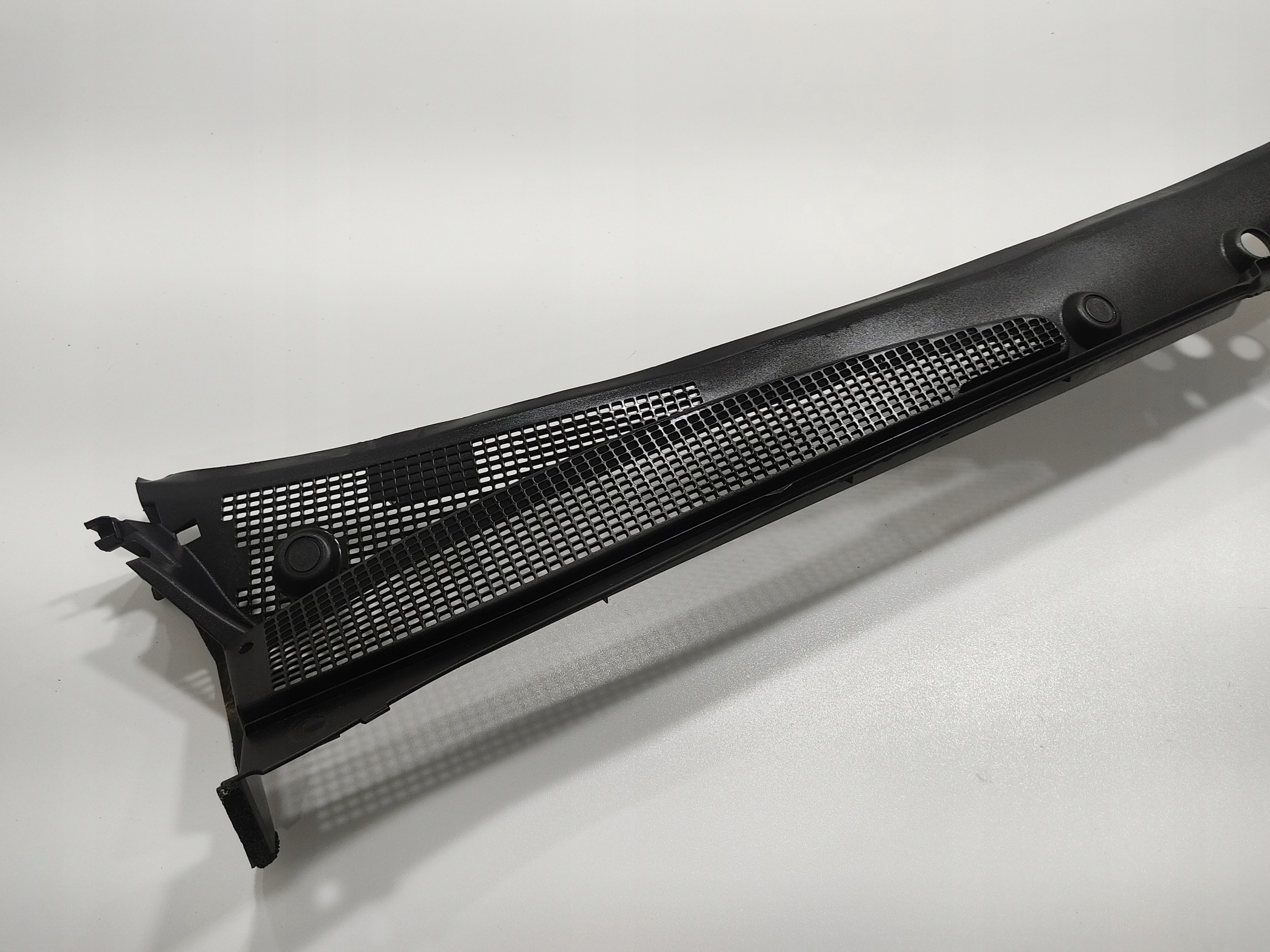 PODSZYBIE GÓRNE PLASTIK RENAULT KANGOO III 668117941R 2014-2020 LIFT EUROPA Producent części Renault OE