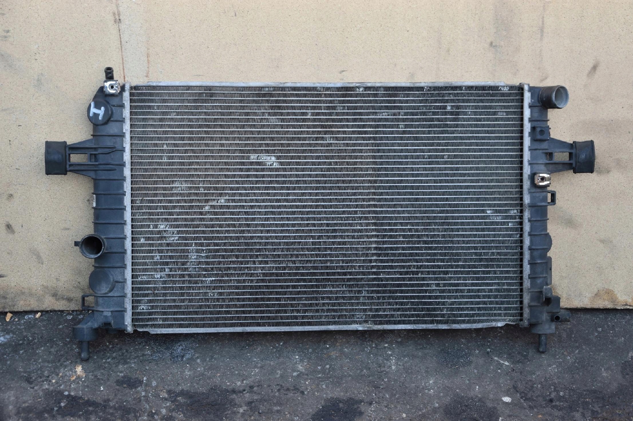 water cooler OPEL ASTRA H 1.4 1.6 1.8 13128801