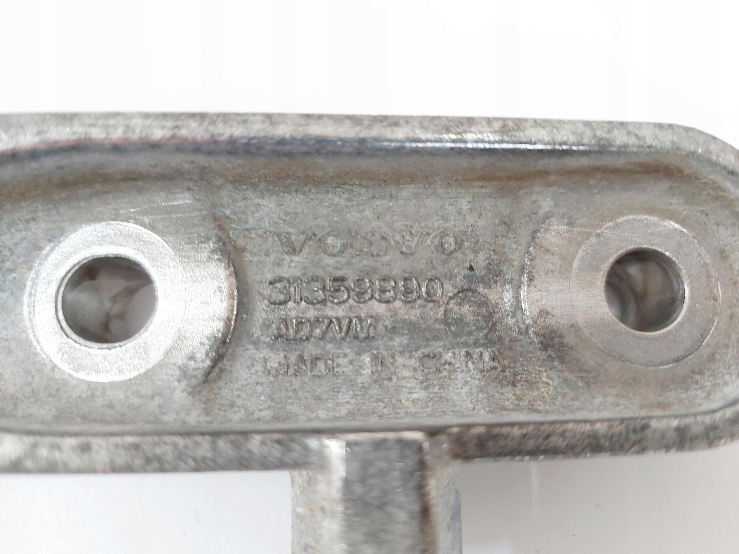 VOLVO S90 V90 II 19r. Łapa poduszka skrzyni tył 31430509 Typ samochodu Samochody osobowe