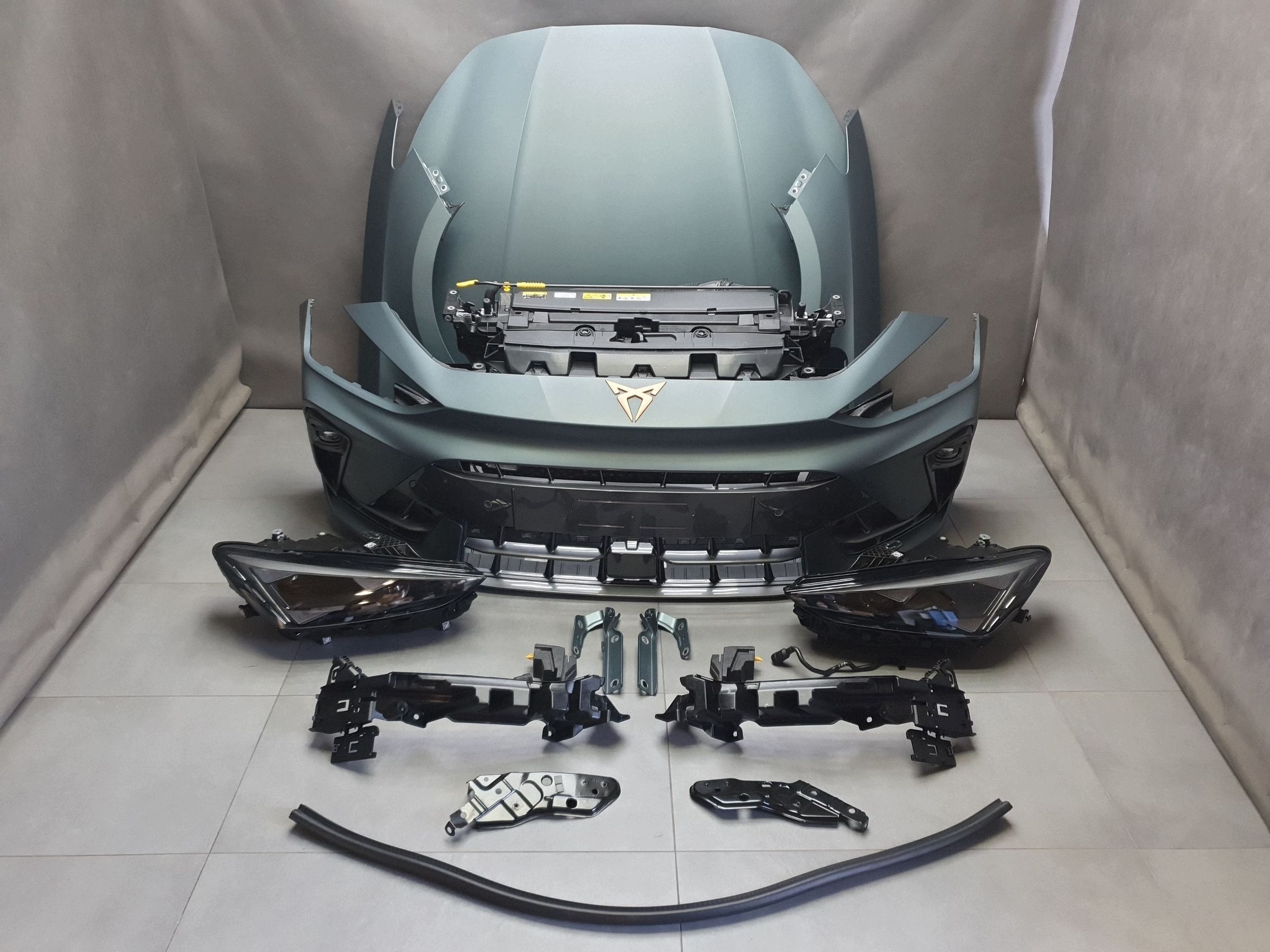 Cupra Leon IV LIFT bonnet bumper lights front body wall LS7E 5FB941035A 5FB941036A