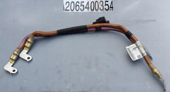 PRZEWÓD AKUMULATORA MERCEDES C 206 W206 2065400354
