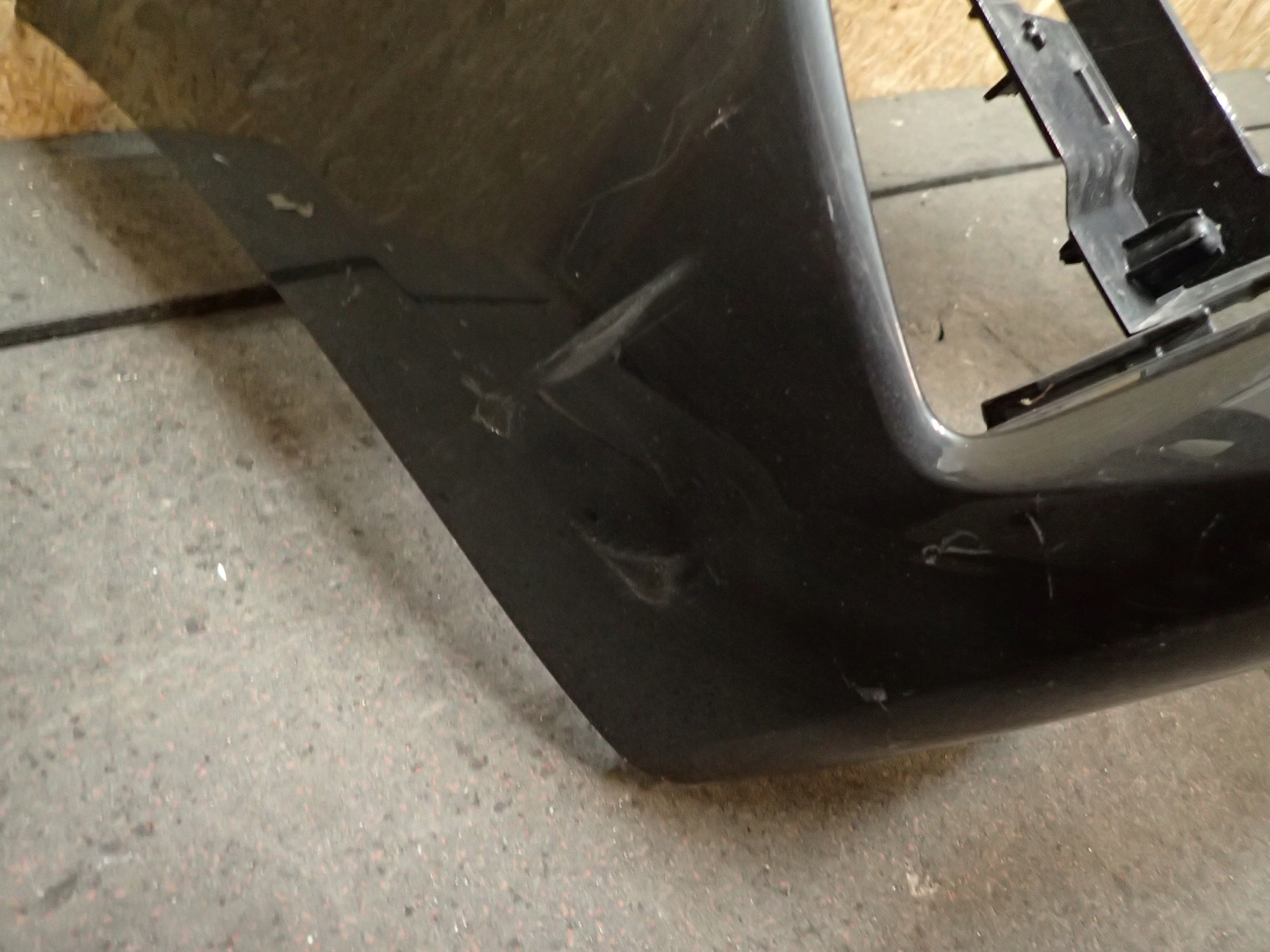 nárazník předek AUDI A4 B9 8W LIFT 19