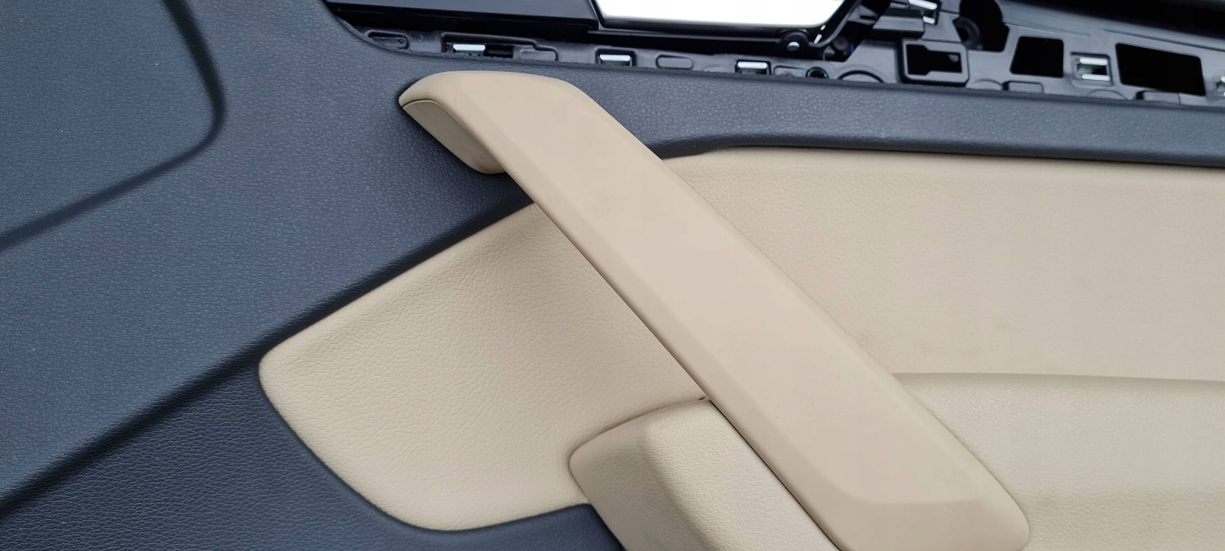 Q5 80A side upholstery door right front ATLASBEIGE GRANITGRAU 80A867104B