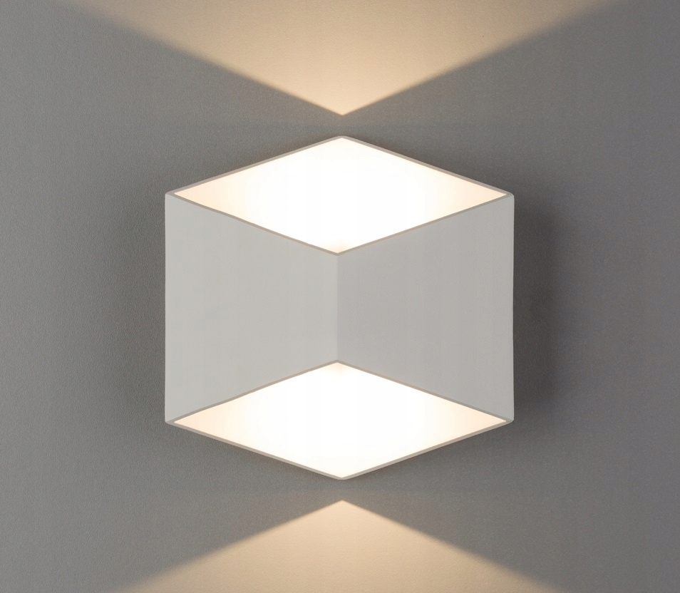

Nowodvorski Kinkiet Biały Metal 8143 Triangles Led
