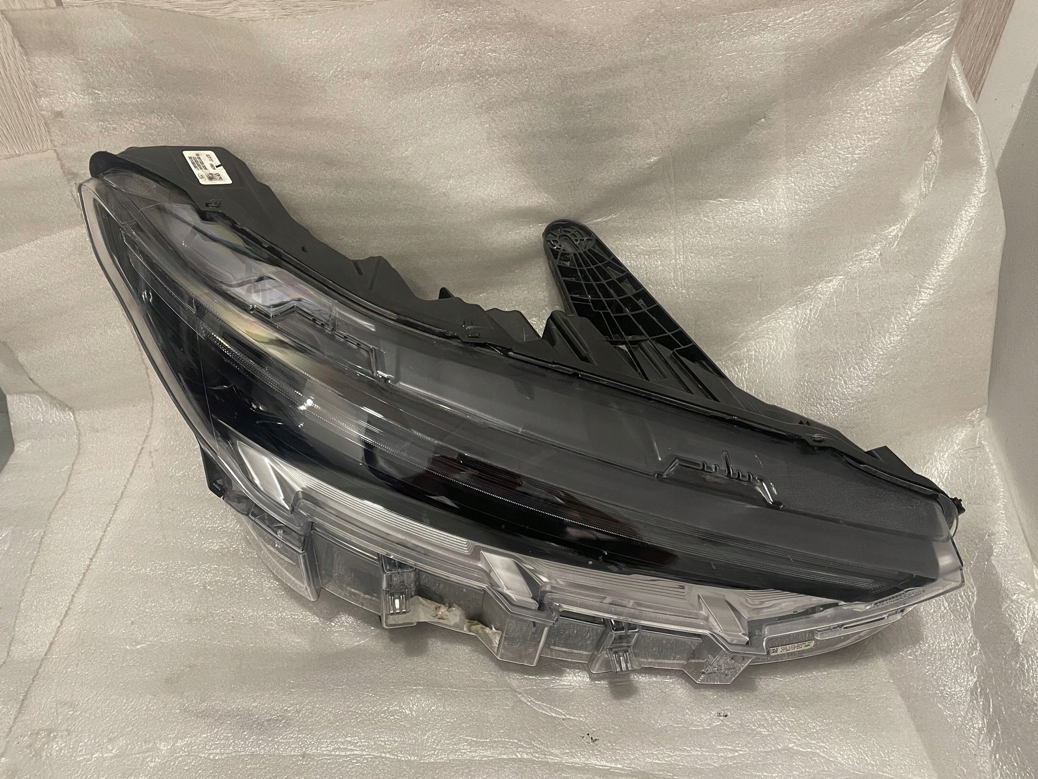 LAMPA PRZEDNIA FORD MUSTANG MACH-E FULL LED Numer katalogowy części 442684