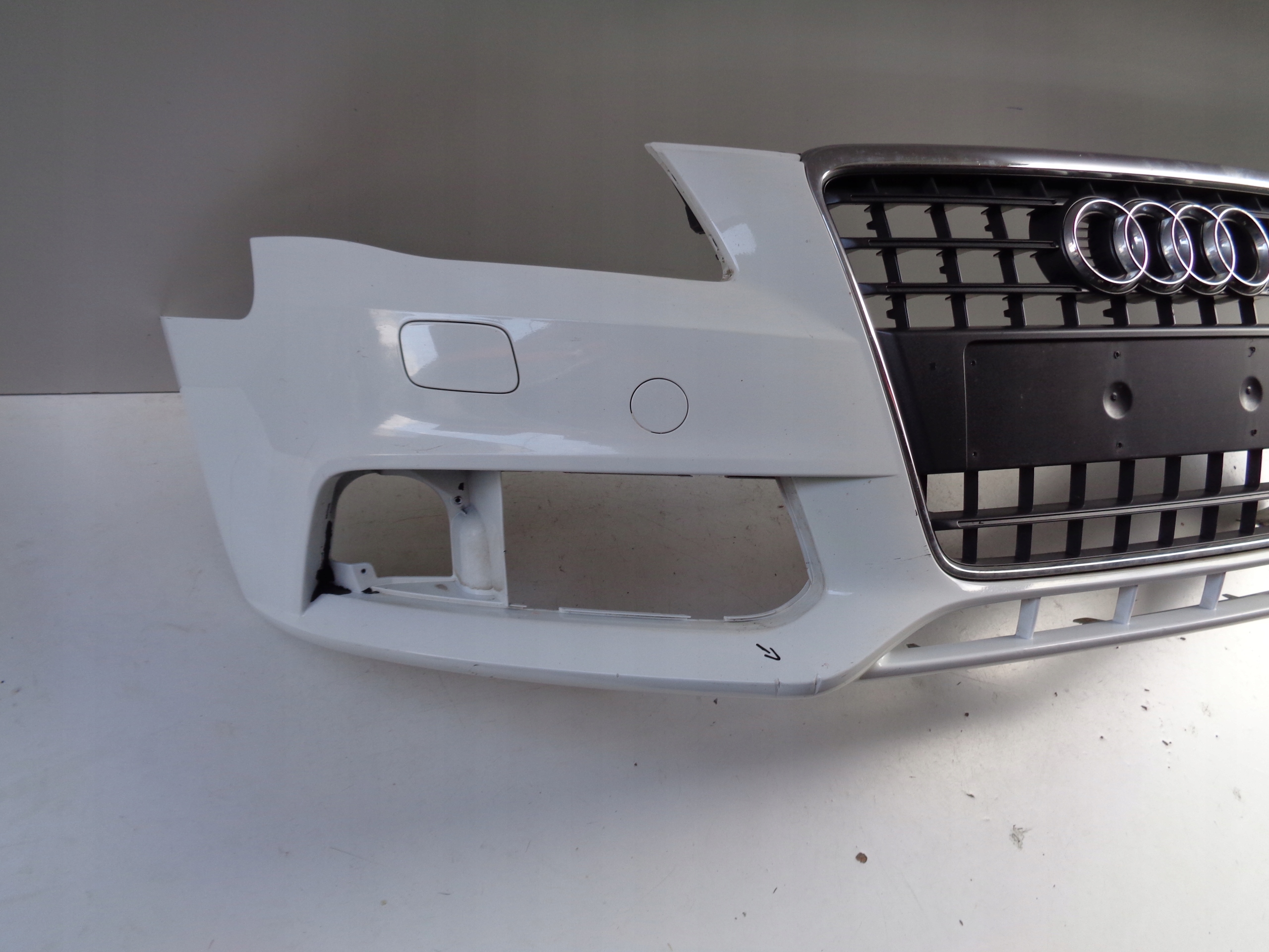 Frontstoßstange AUDI A4 B8 8K 8K0 07-11 NR 51237