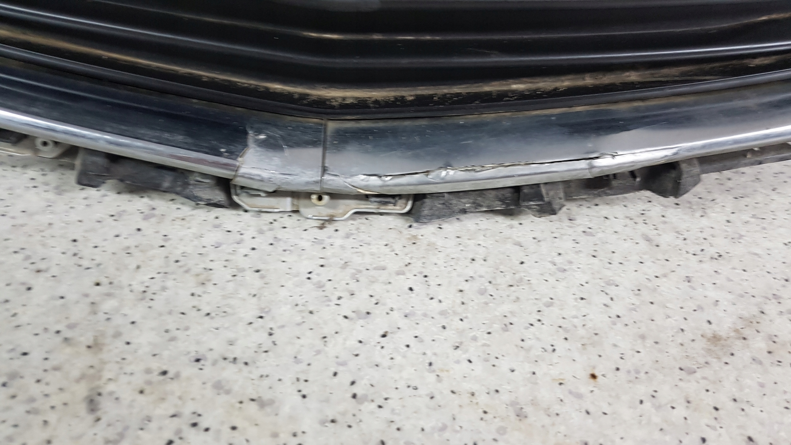 MAZDA 6 VI GJ 2012 - grill grille 2953