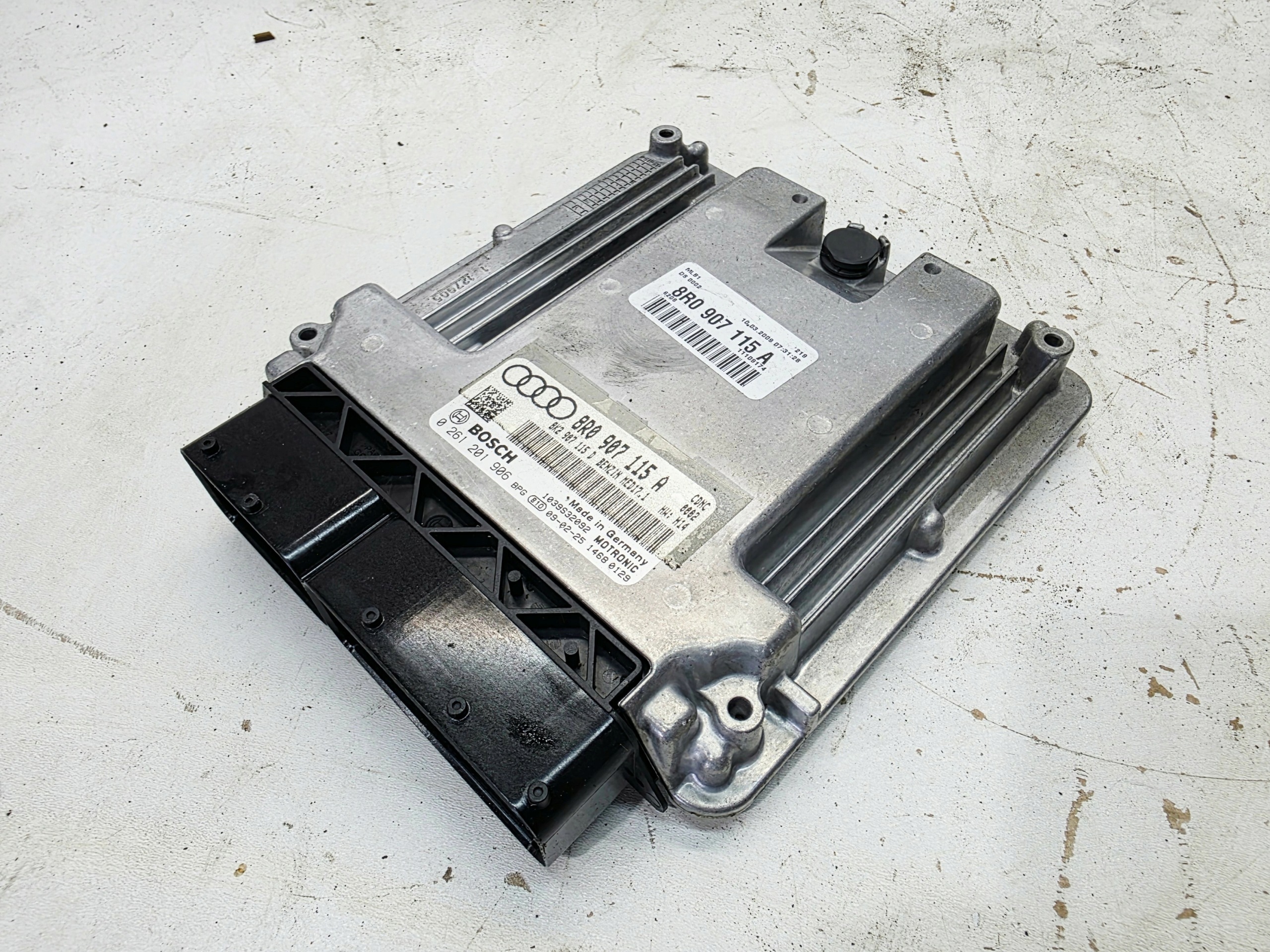 computer control unit of the engine AUDI Q5 8R 2.0 TFSI 8R0907115A