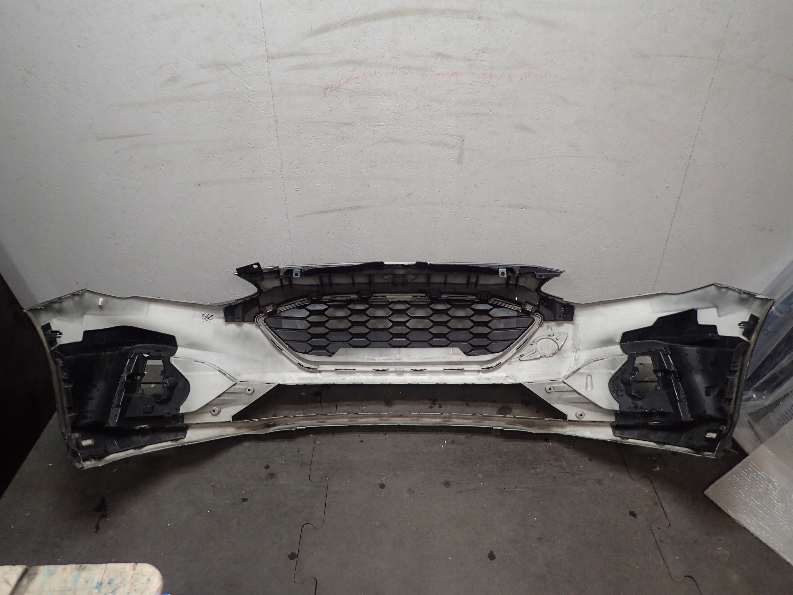 STOSSSTANGE VORNE FORD FOCUS MK4 ST LINE