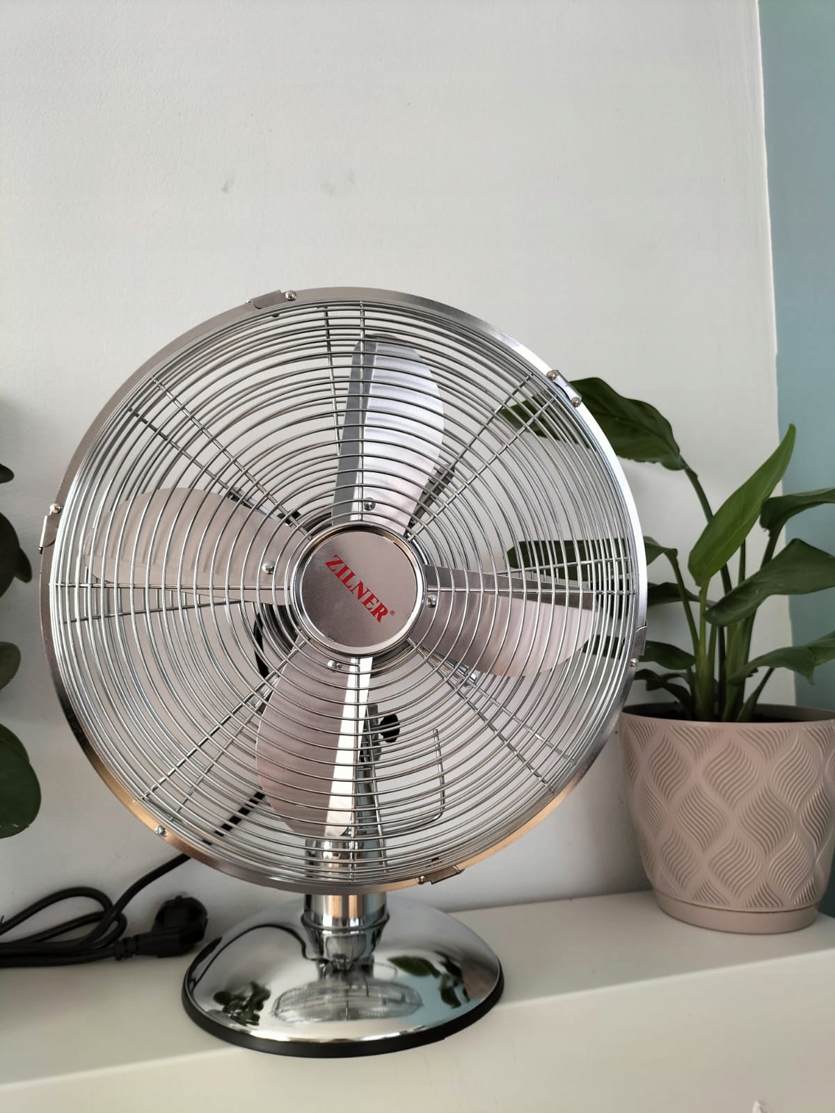 WENTYLATOR BIURKOWY WIATRAK STOJĄCY CICHY MOCNY ŚREDNICA ŚMIGŁA 30cm Marka Zilner