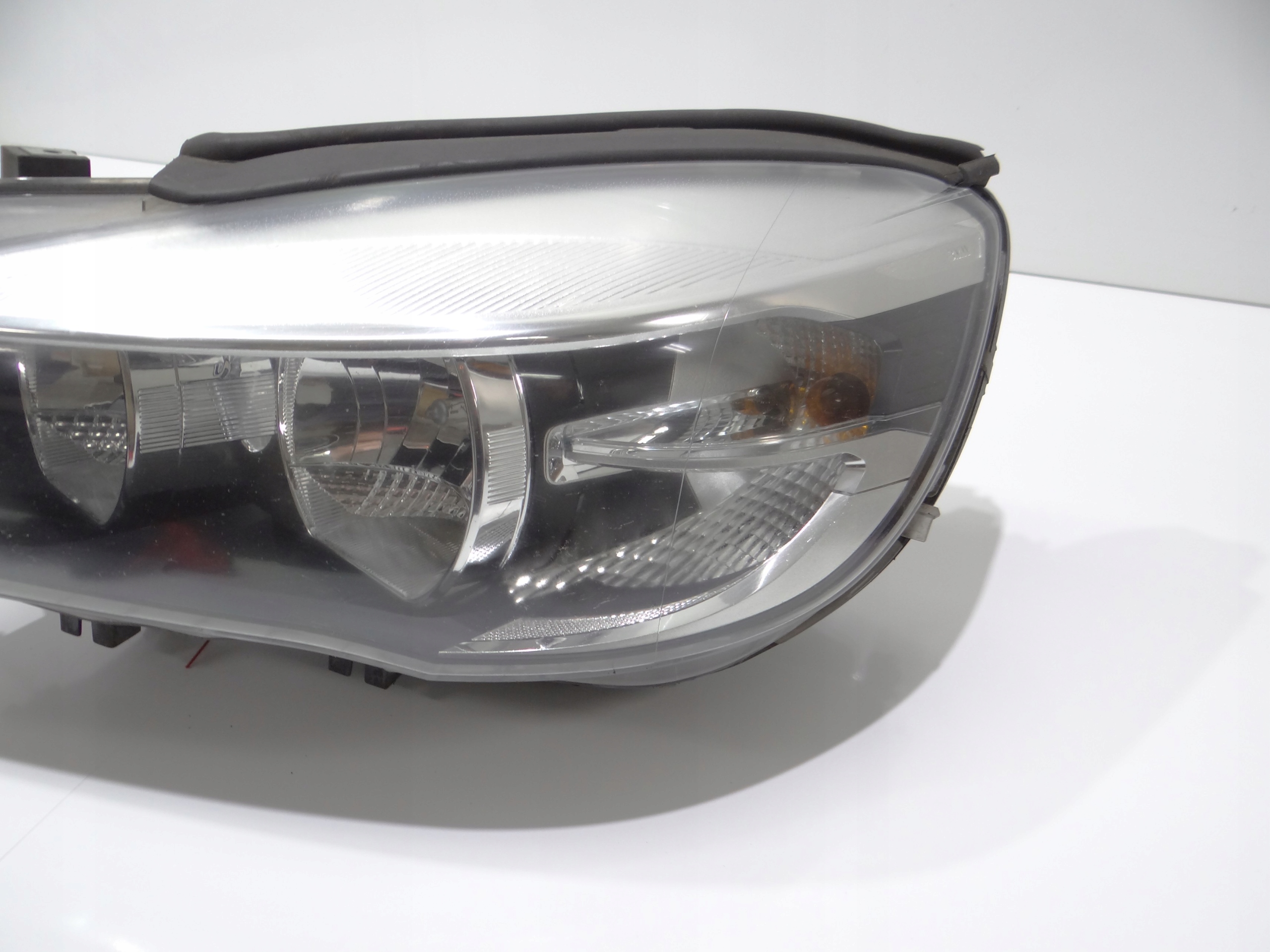 Licht links vorne BMW F46 7422575