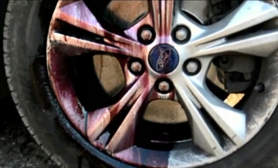 RedNox mycie felg KRWAWIĄCA FELGA 750ml Pojemność opakowania 750 ml