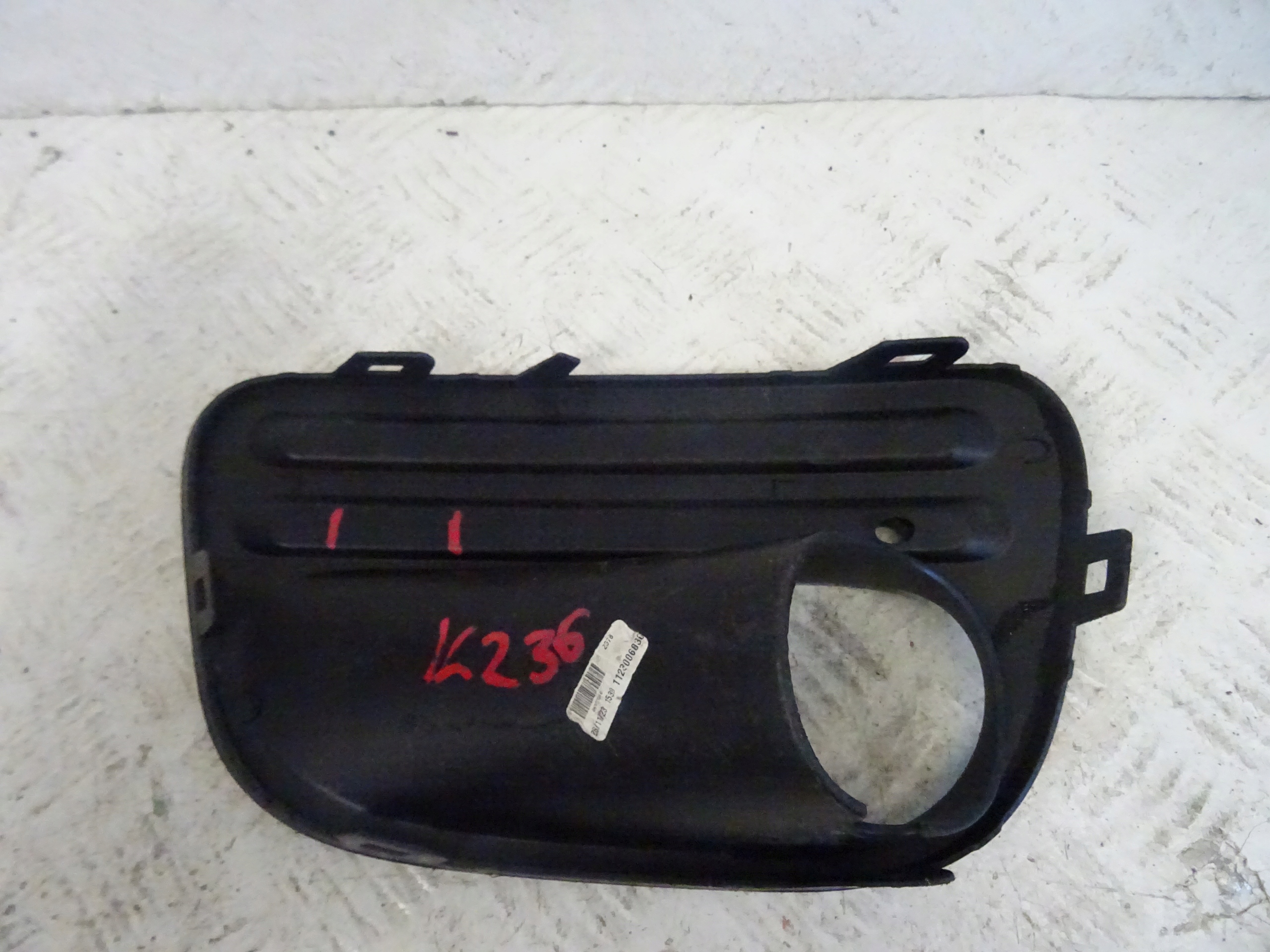 grid of a bumper front front left CITROEN BERLINGO IV 9816750080