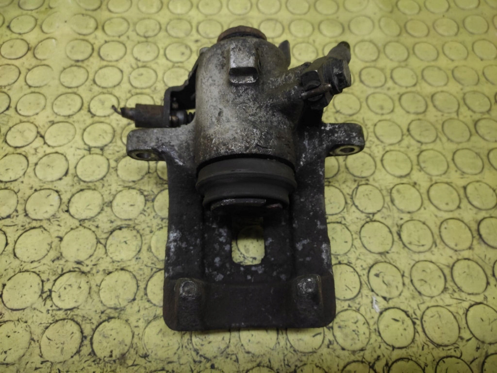 AUDI A4 B6 1.9 TDI caliper brake left rear part
