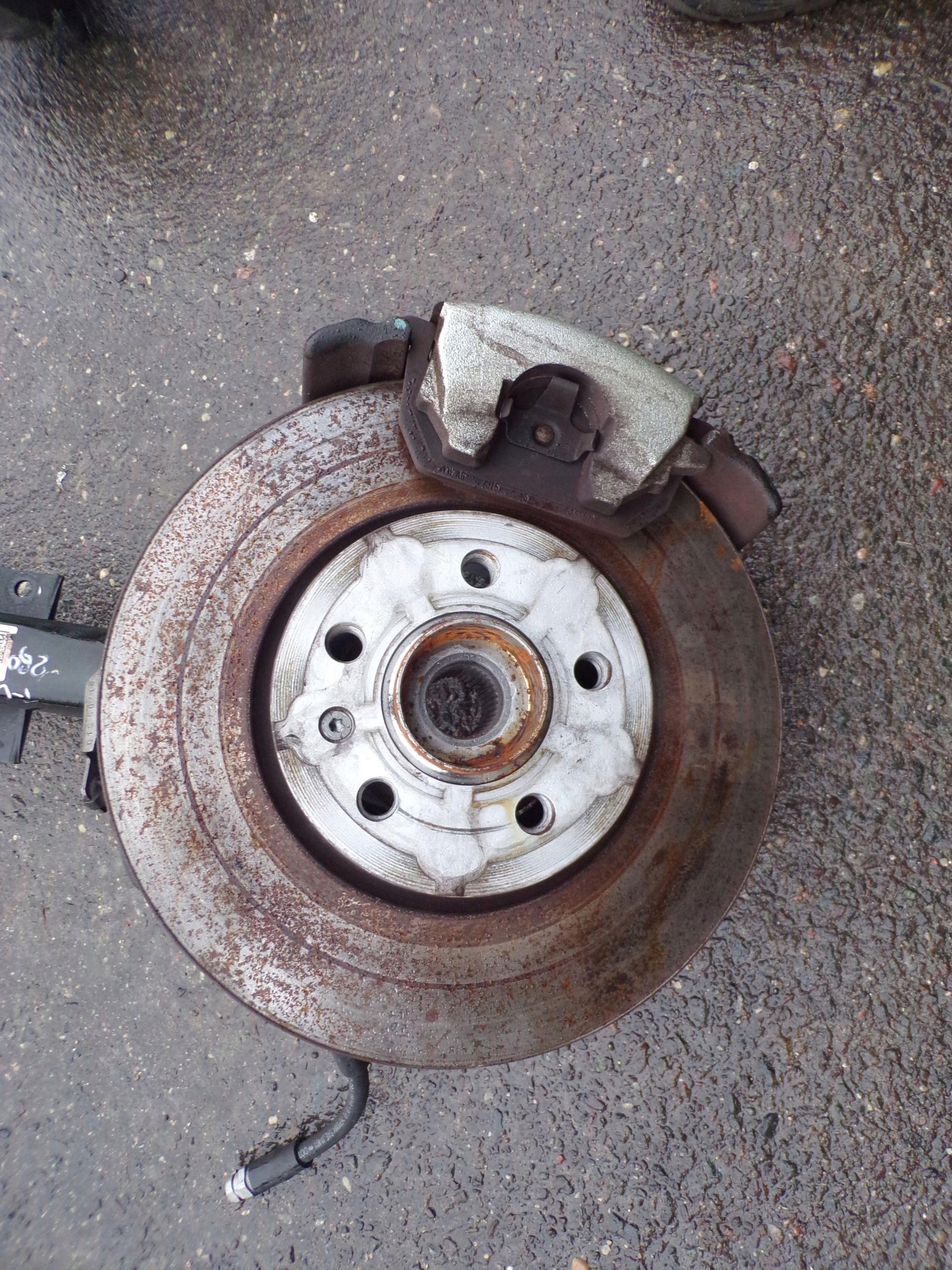 правый 2Q0413031DA vw