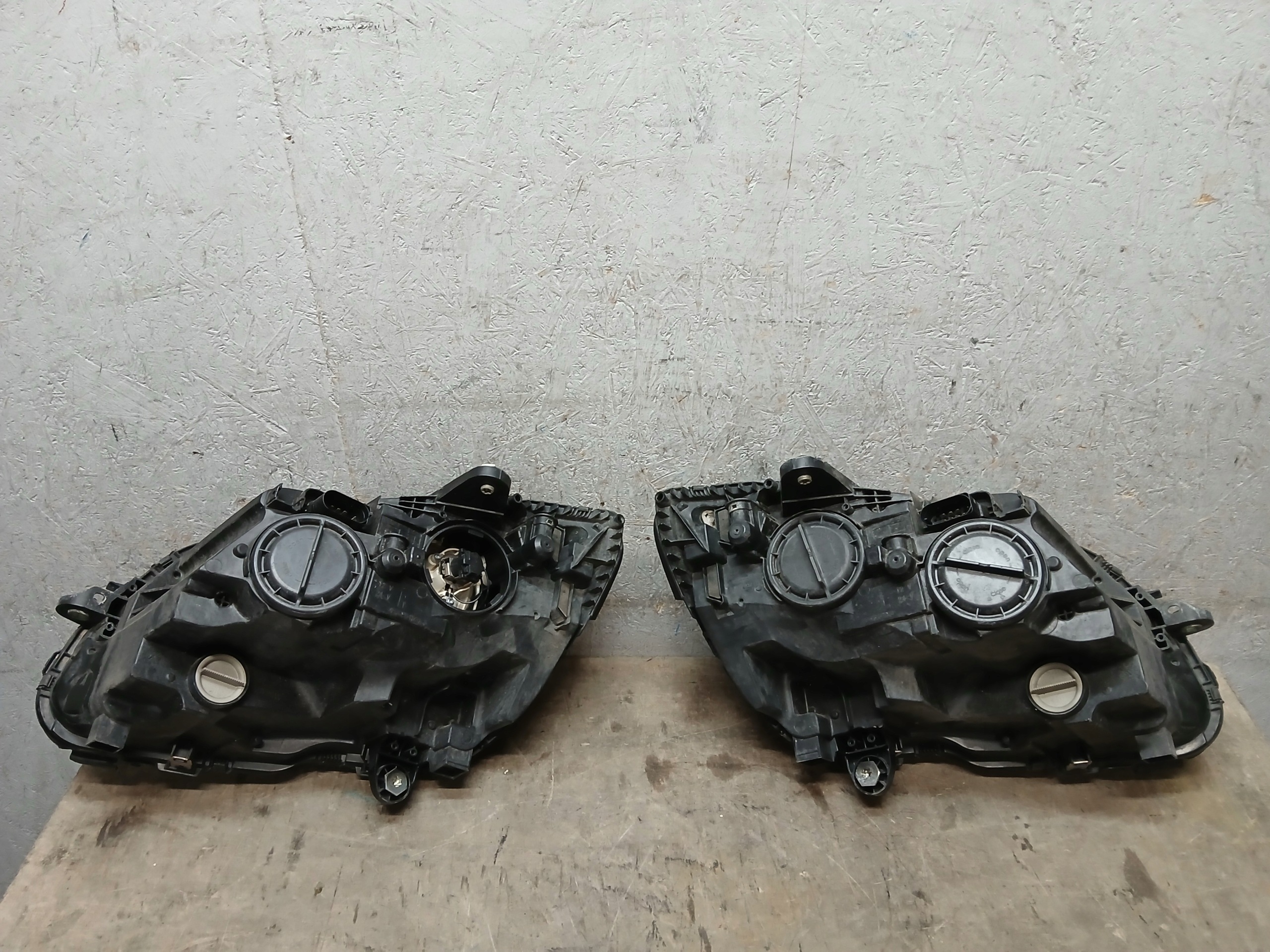 Licht vorne rechts oder links MERCEDES C KLASA W205 A2059066402 A2059066502