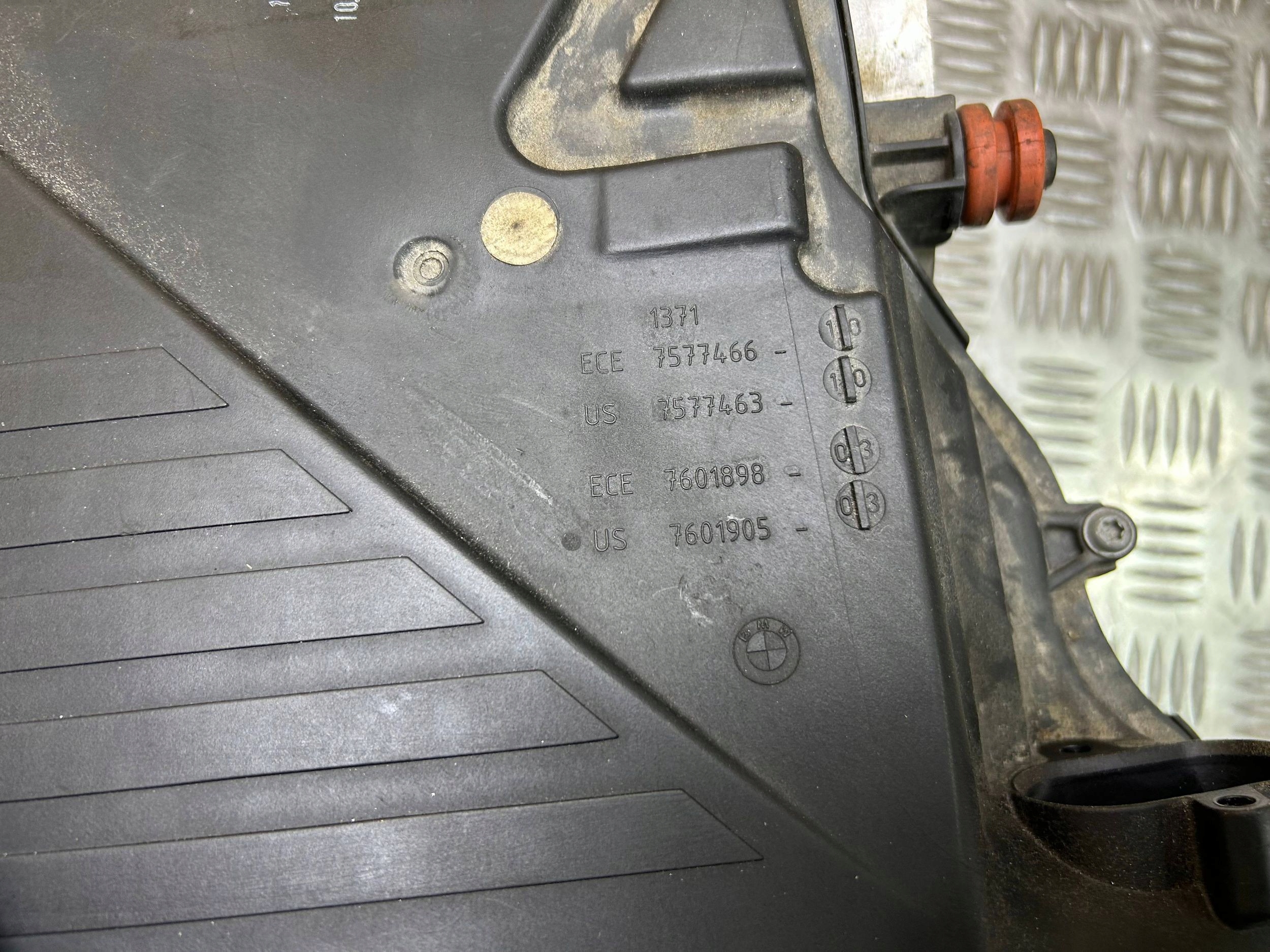 Gehäuse filter luft BMW 6 F06 Gran coupe 2013 7577466