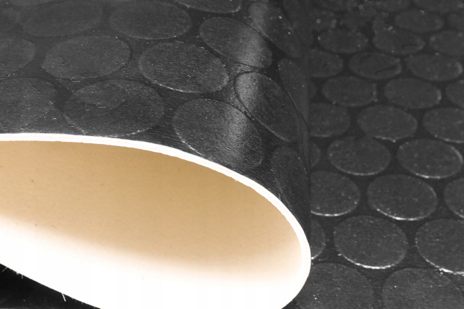 WYKŁADZINA SAMOCHODOWA PCV 200cm BLACK LINOLEUM 2m Numer katalogowy części 2