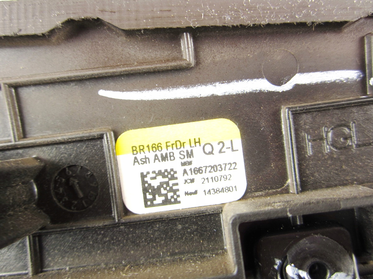 moulding boczku door front front left Mercedes ML W166 Jesion