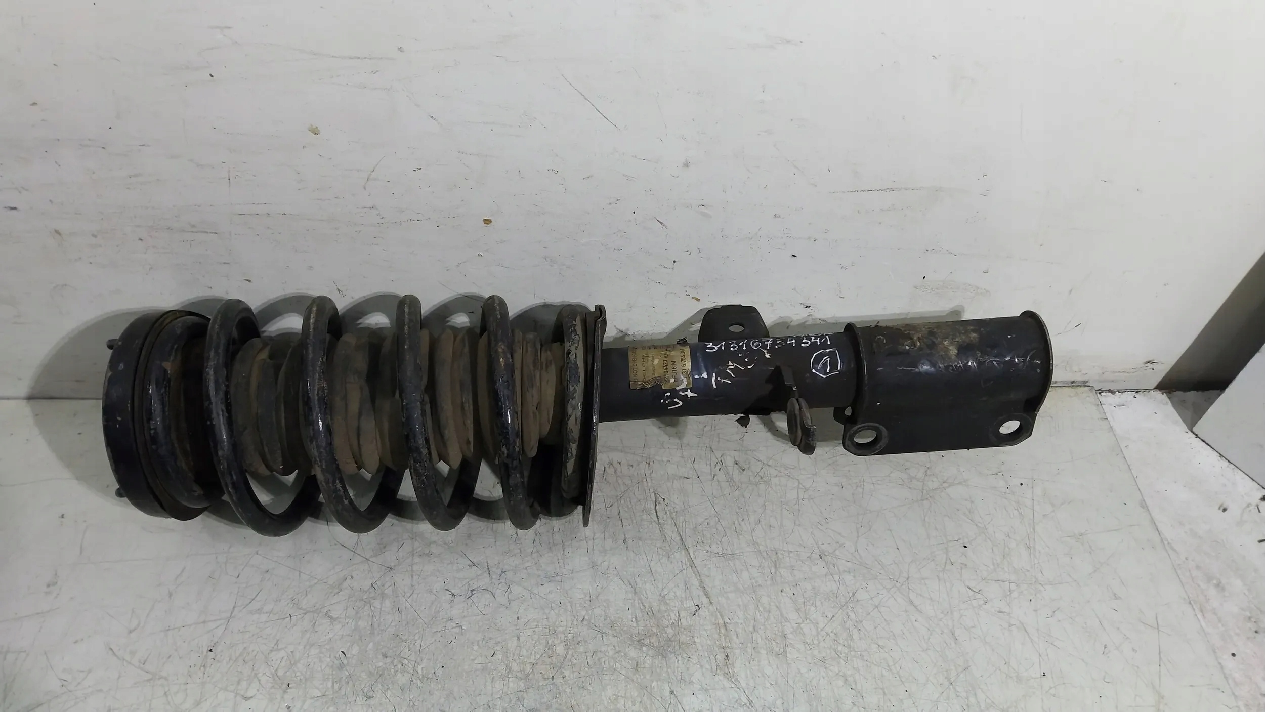 shock absorber front left 6754341 BMW X5 E53