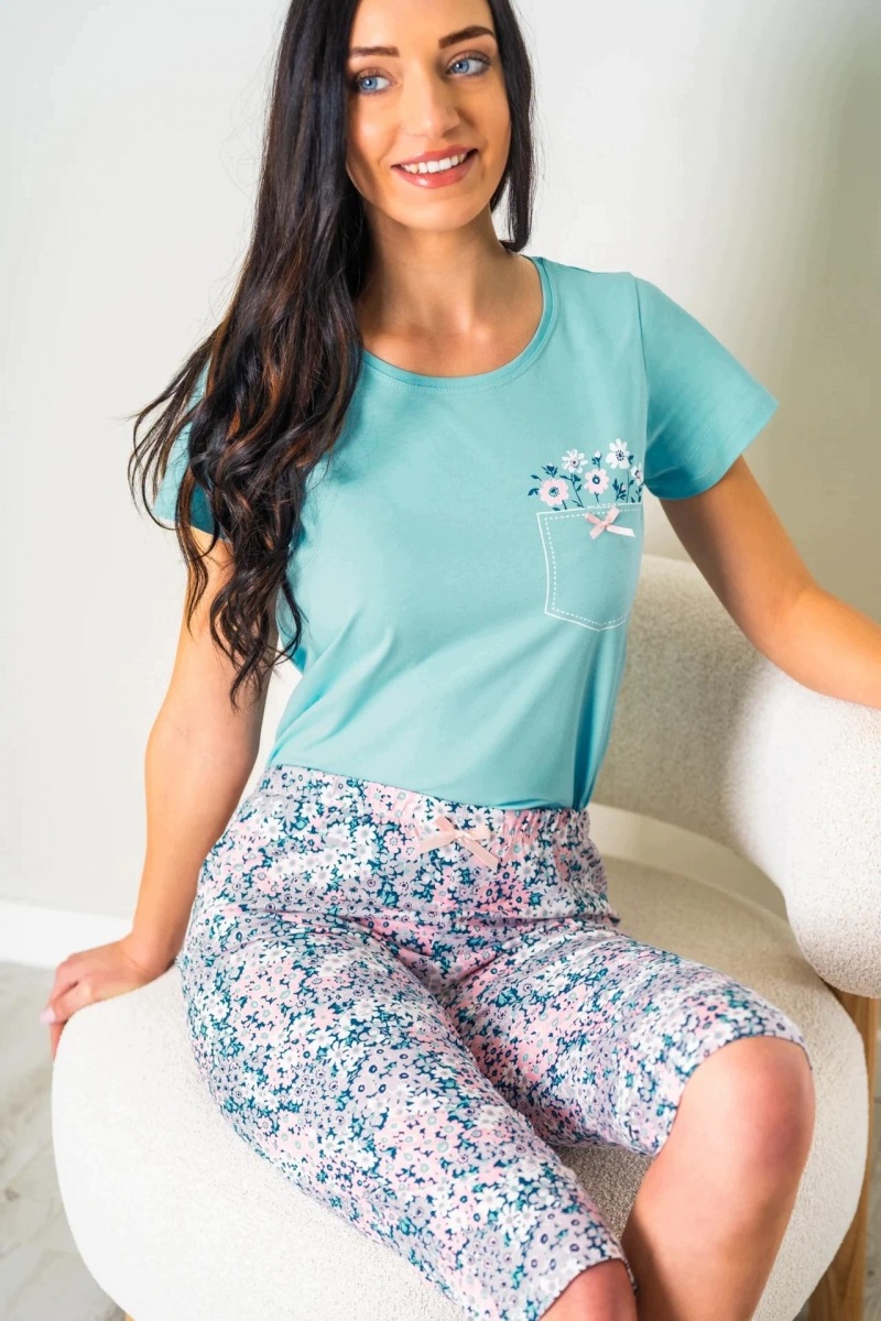 Muzzy Dámské pyžamo Modré Zahrada s krátkým rukávem a 3/4 kalhotami Plus R: 4XL