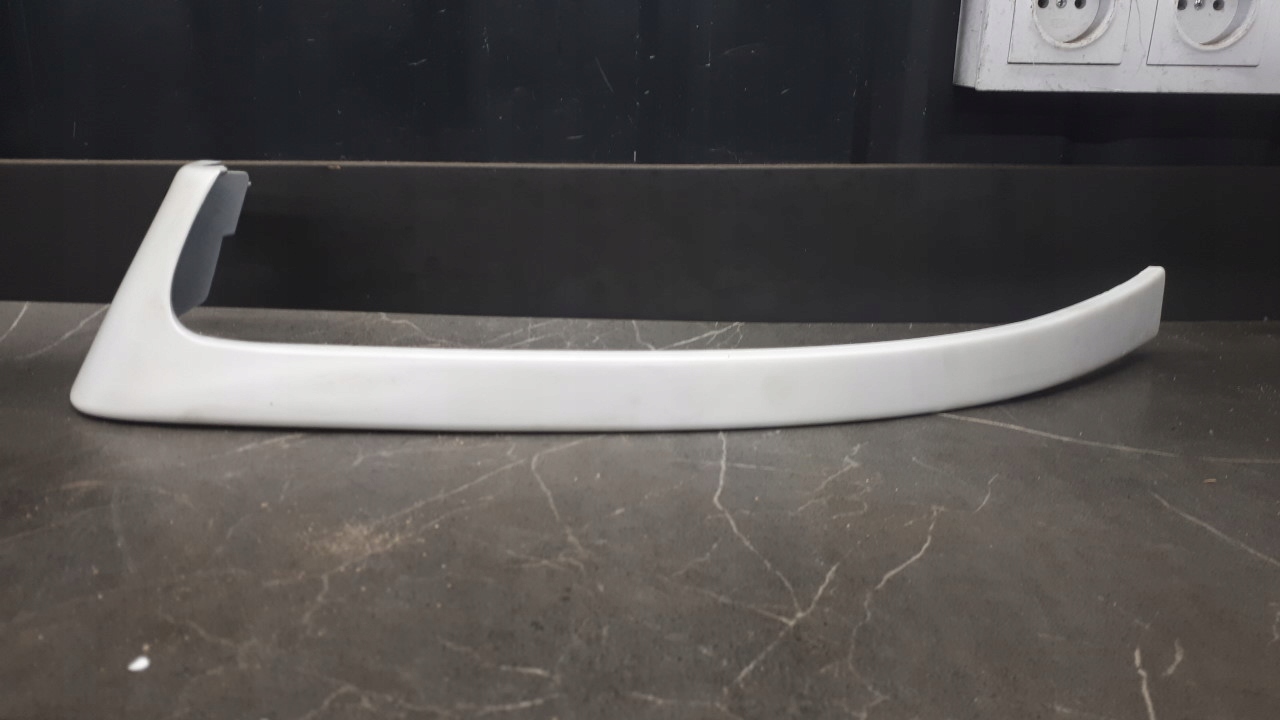 90491867 listwa zderzaka lampy lewy przod opel omega b