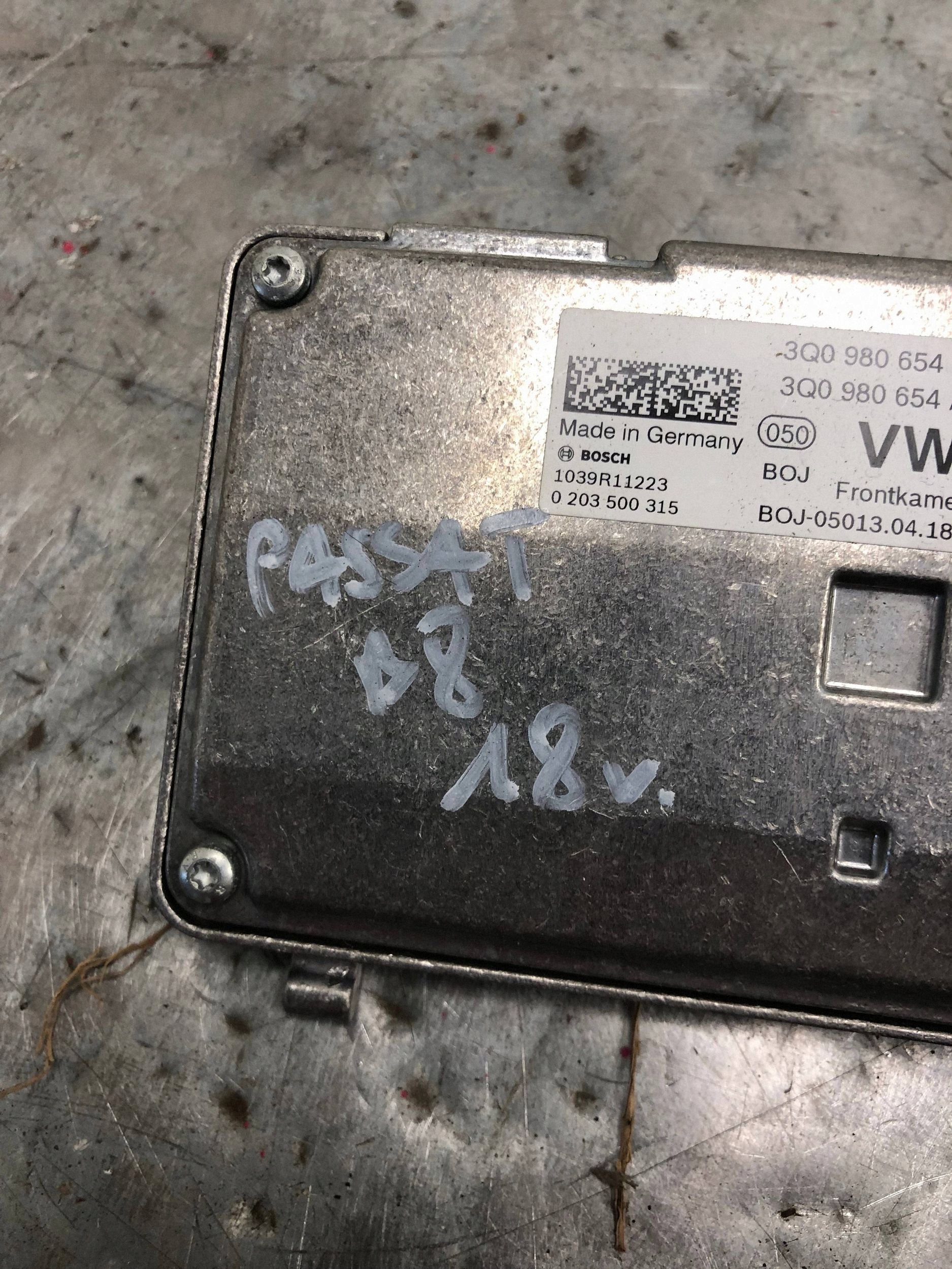 KAMERA ASYSTENT stěny VW PASSAT B8 3Q0980654H