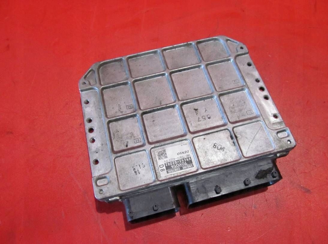 AURIS and 1 E15 06- 2.0 D4D 1AD-FTV control unit computer of the engine 89661-02D82