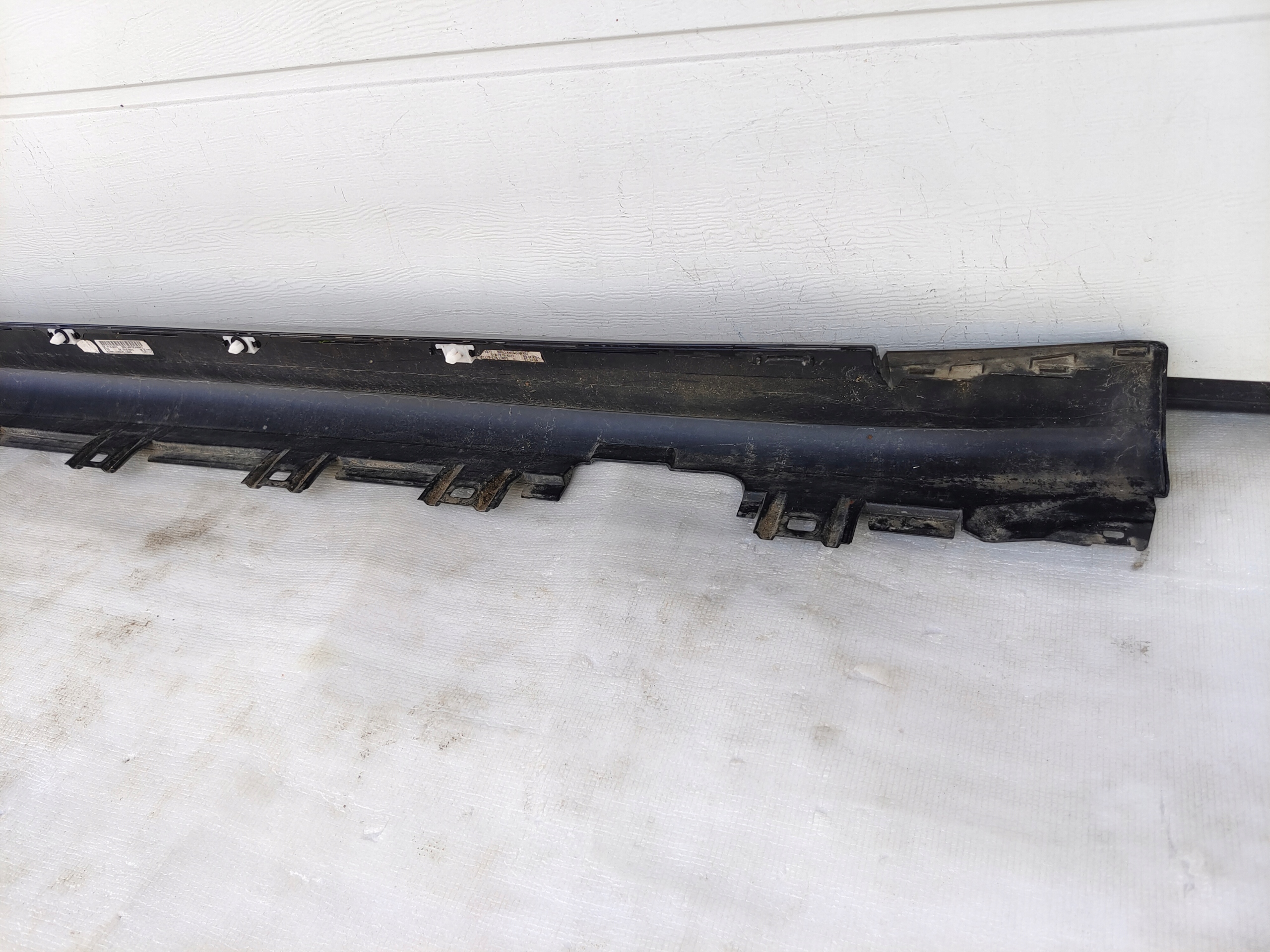 Audi E-TRON GT RS молдинг порога левый 4J3853855