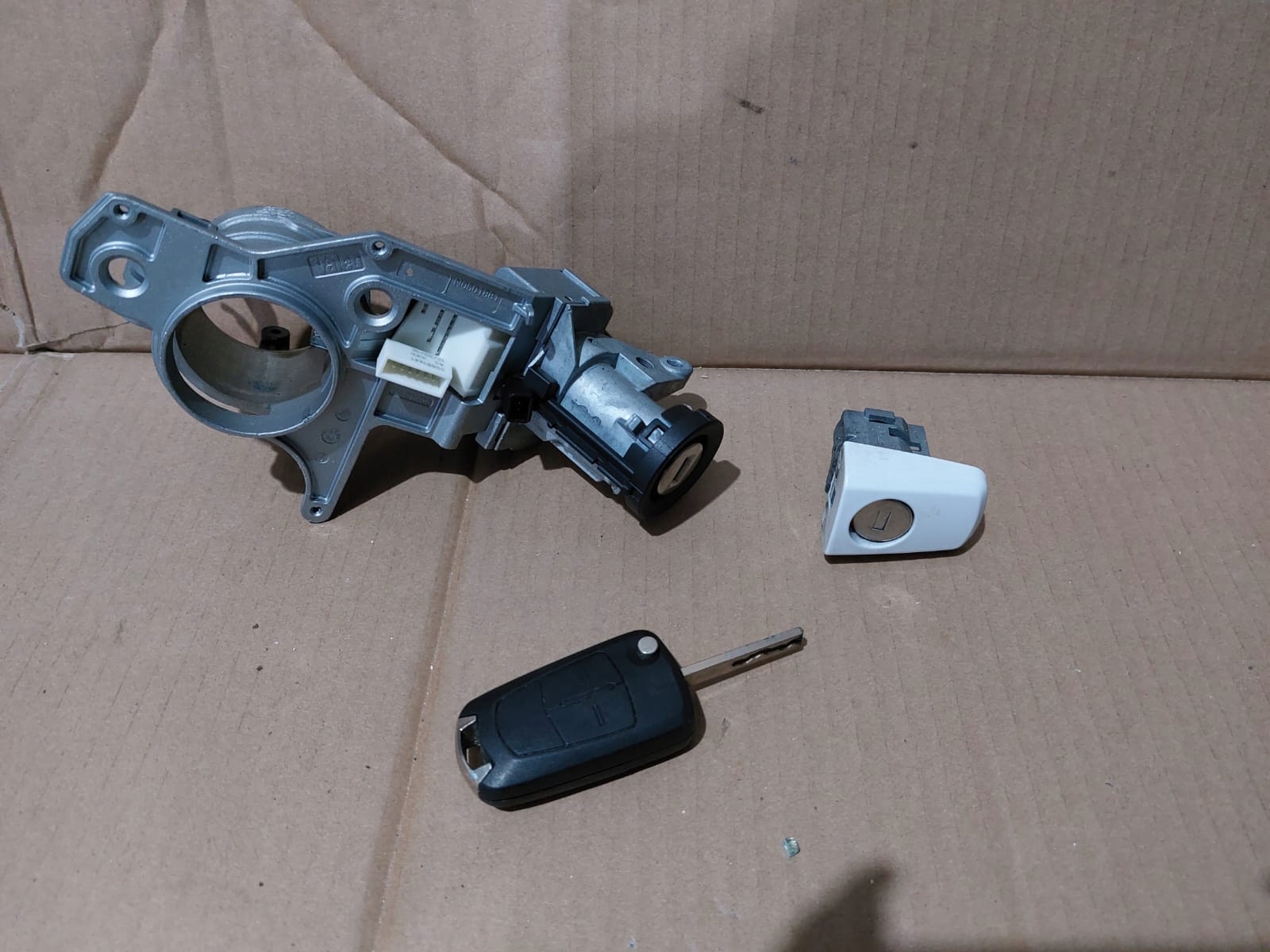 Stacyjka kluczyk wkładka Opel Astra H III Zafira B