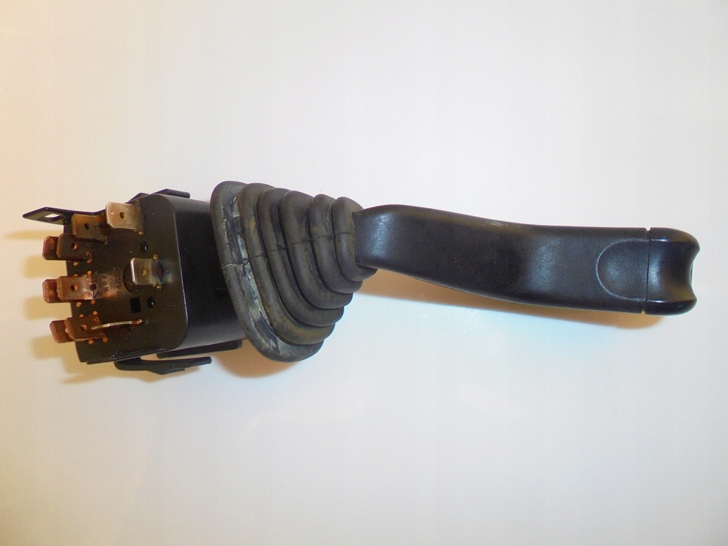 Bouton Indicateurs de direction OPEL 90221174