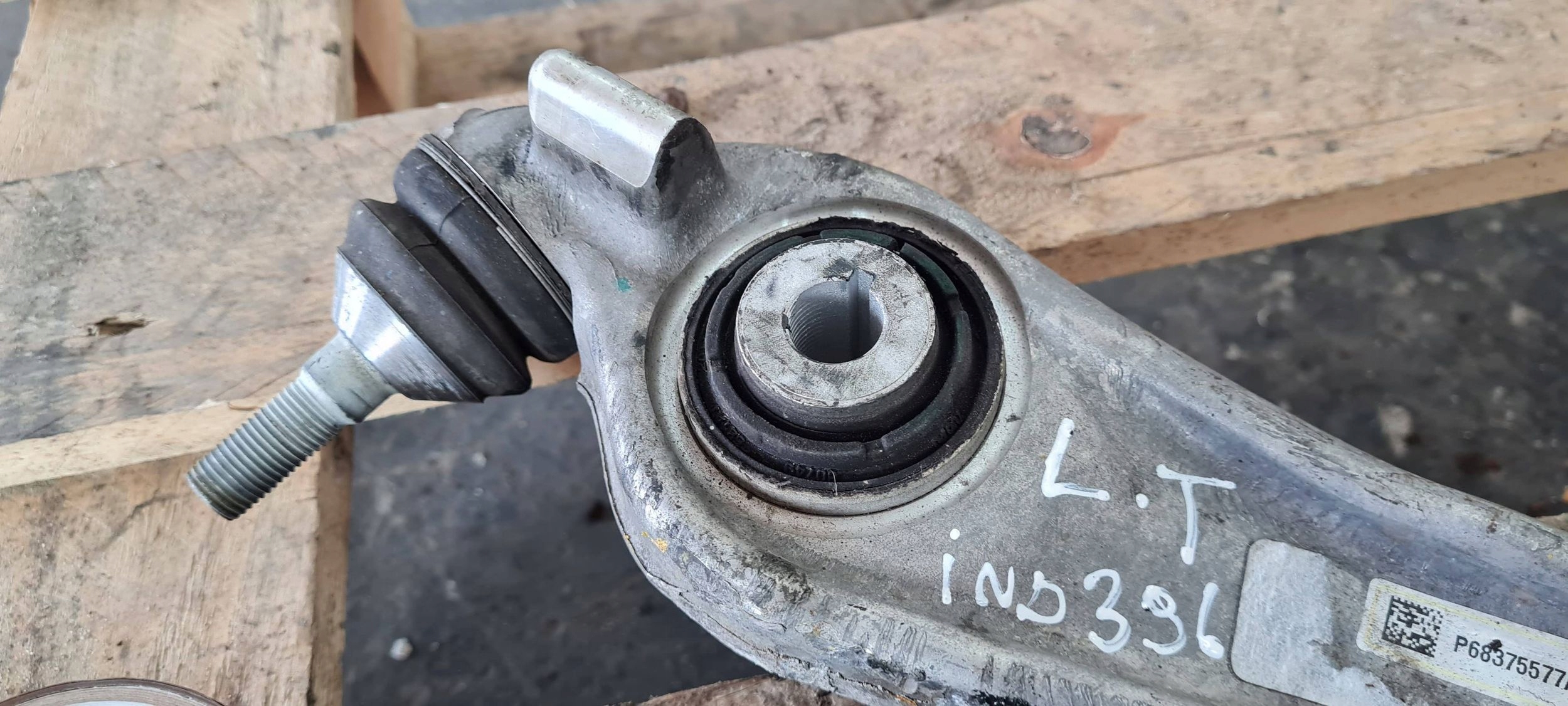 Jeep Grand Cherokee WL 2022 arm left front front 3.6 P68375577AC