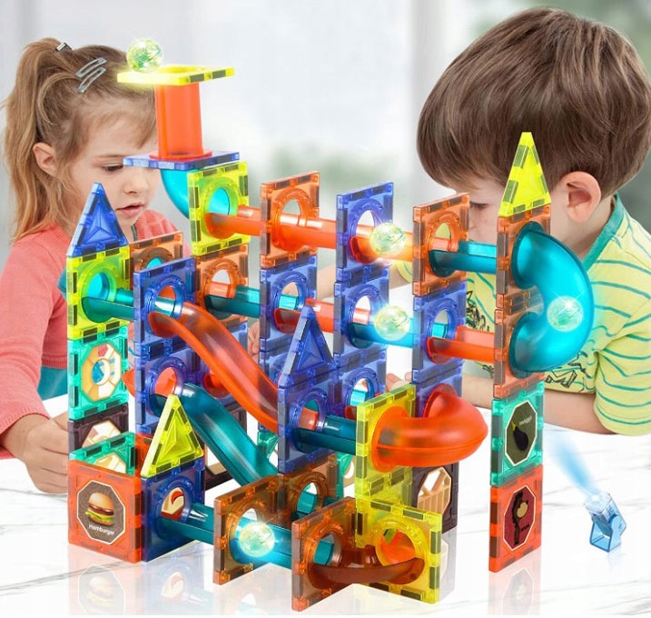 ŚWIECĄCY TOR KLOCKI MAGNETYCZNE PANELE 110 SZT ZESTAW Kod producenta Klocki Magnetyczne 110 el Zestaw