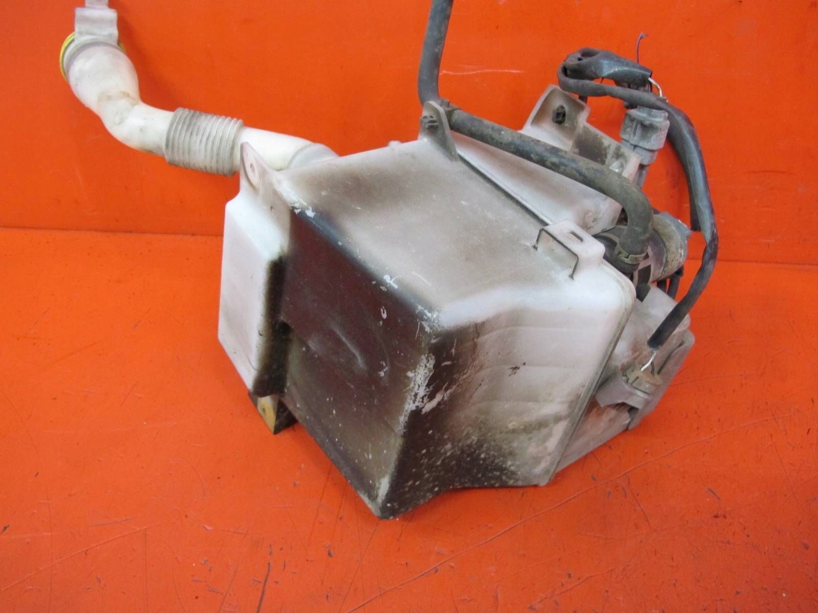 SUBARU FORESTER 2 II SG tank washer fluid tank POMPKI