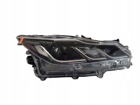 TOYOTA COROLLA E21 18- SEDAN LAMPA PRAWA PRZÓD LED 81110-02T31