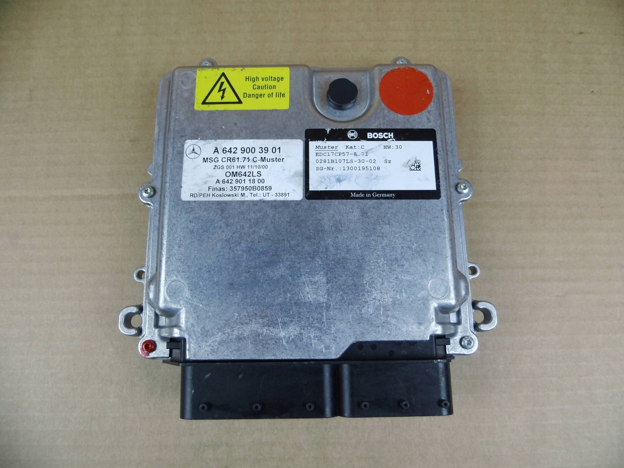 Mercedes-Benz module computer control unit A 642 900 39 01 1300195108