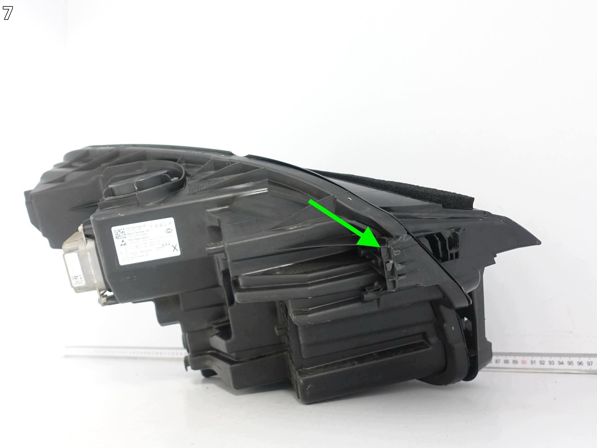 TESLA MODEL Y JUNIPER 25- světlo FULL LED DRL levá předek EUROPA