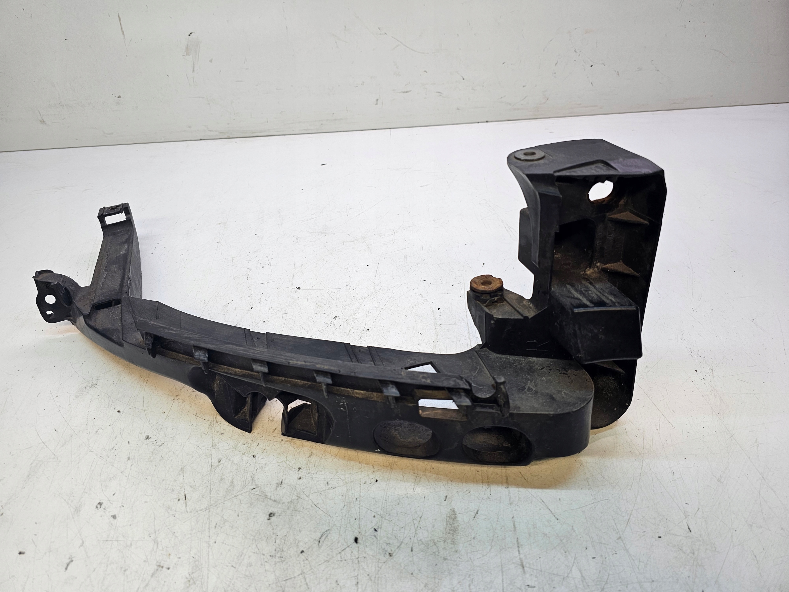 support REFLEKTORA right AUDI A3 8P LIFT 8P0805608