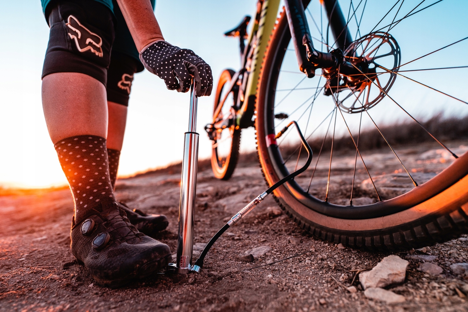 Mini podlahová pumpa Lezyne Hand Pump Cnc Hpg Micro Floor Drive