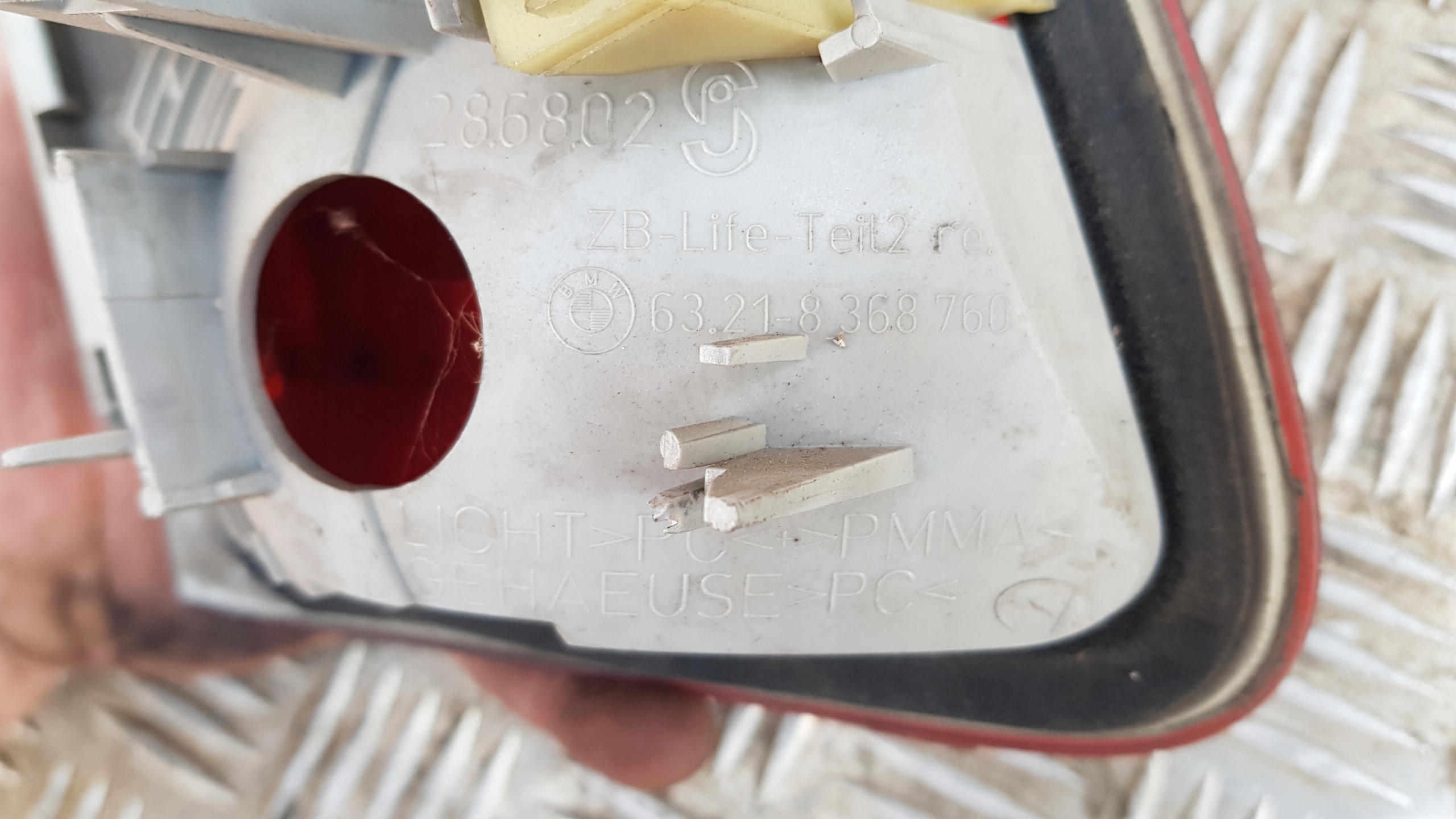 BMW 3 E46 light left and right rear part TOURING KOMBI to the bonnet