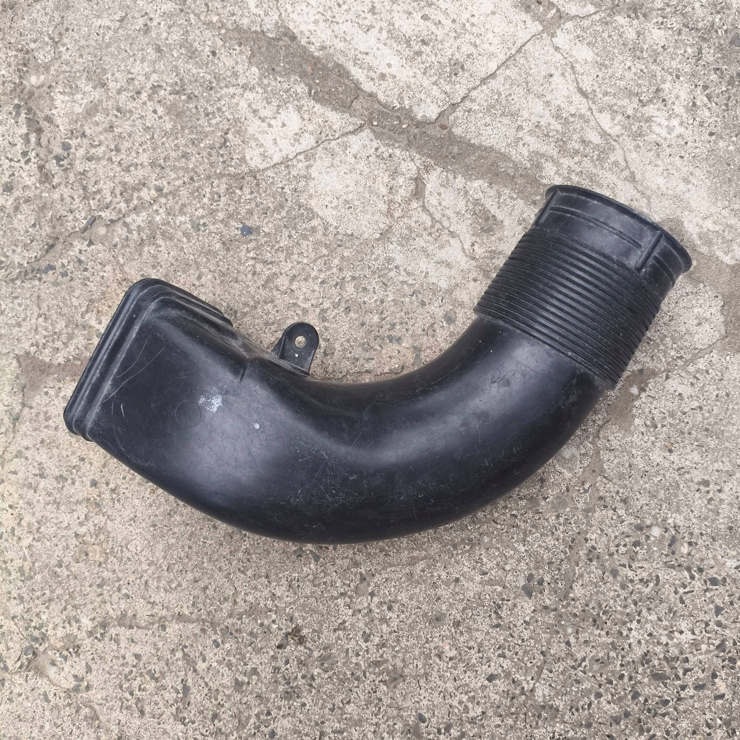 pipe dolotowa air Audi A6 C4 100 S4 C4