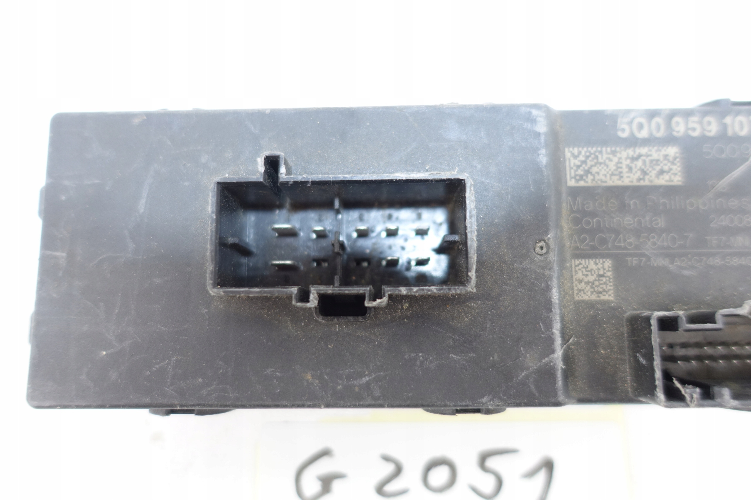 VW PASSAT B8 2014- module STERWONIK bonnet electrical 5Q0959107Q