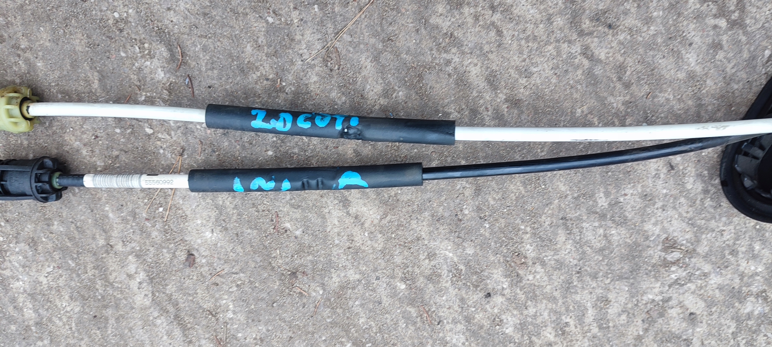 Câble Mécanisme levier vitesse Engrenage OPEL INSIGNIA 2.0CDTI 55560992