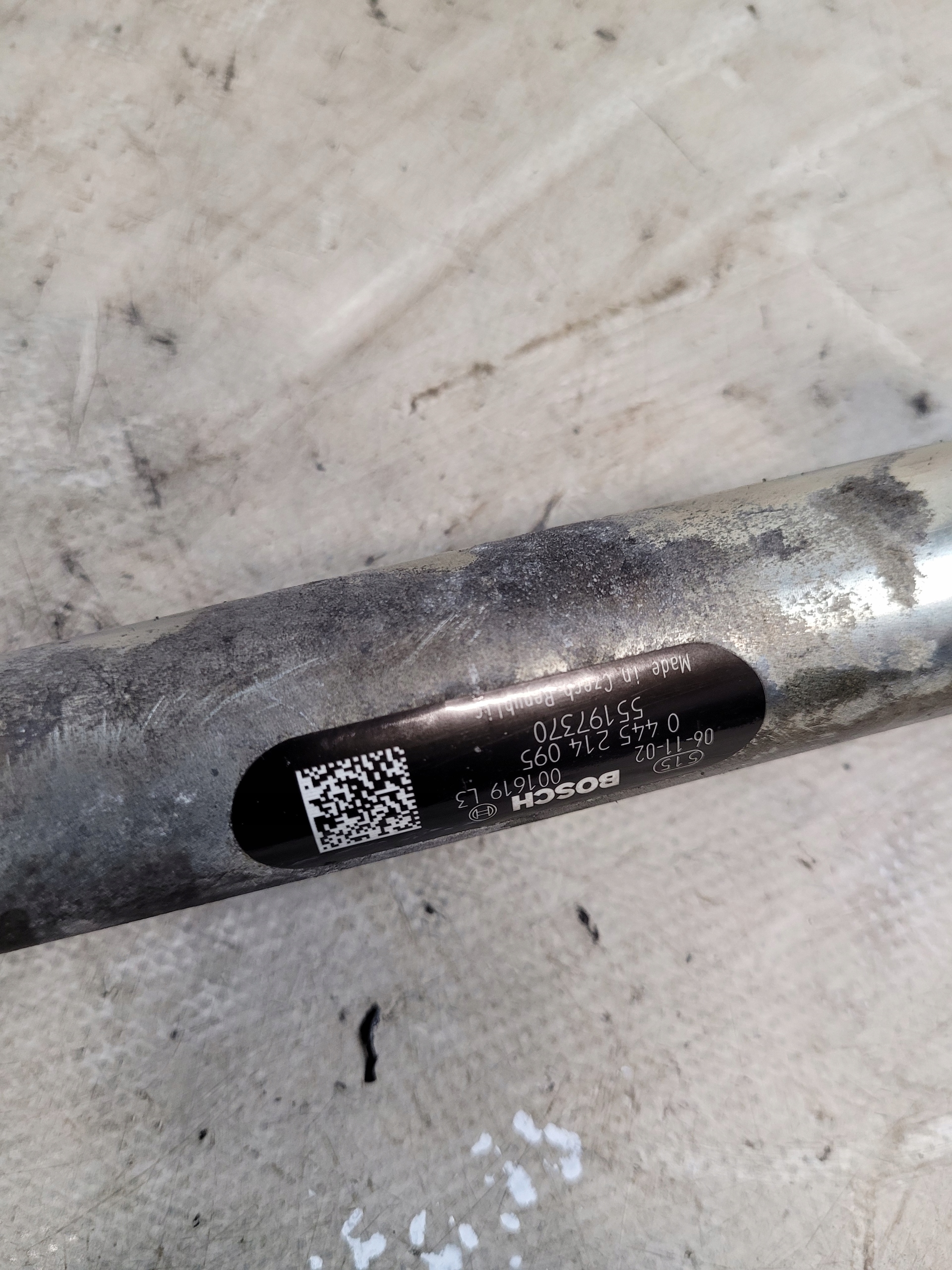 Rampe injection OE 55205474 OPEL ZAFIRA B 1.9 CDTI