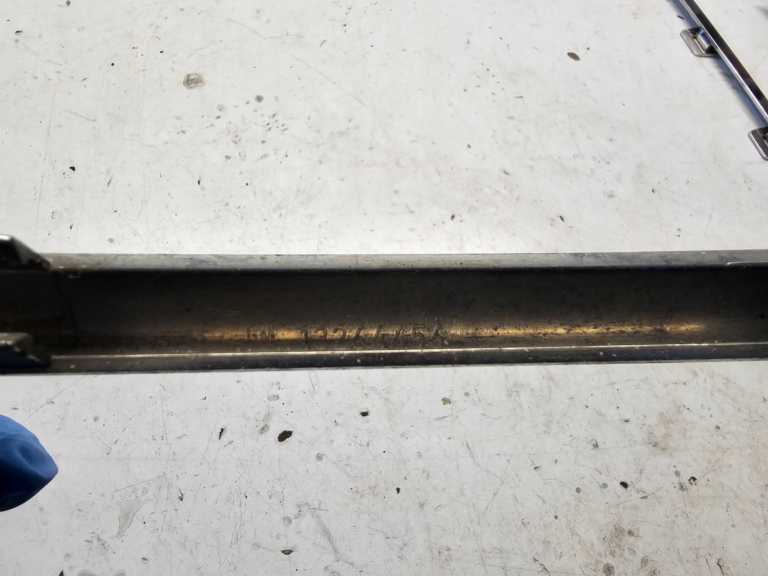S OPEL INSIGNIA A moulding GRILLA central CHROM 13264456