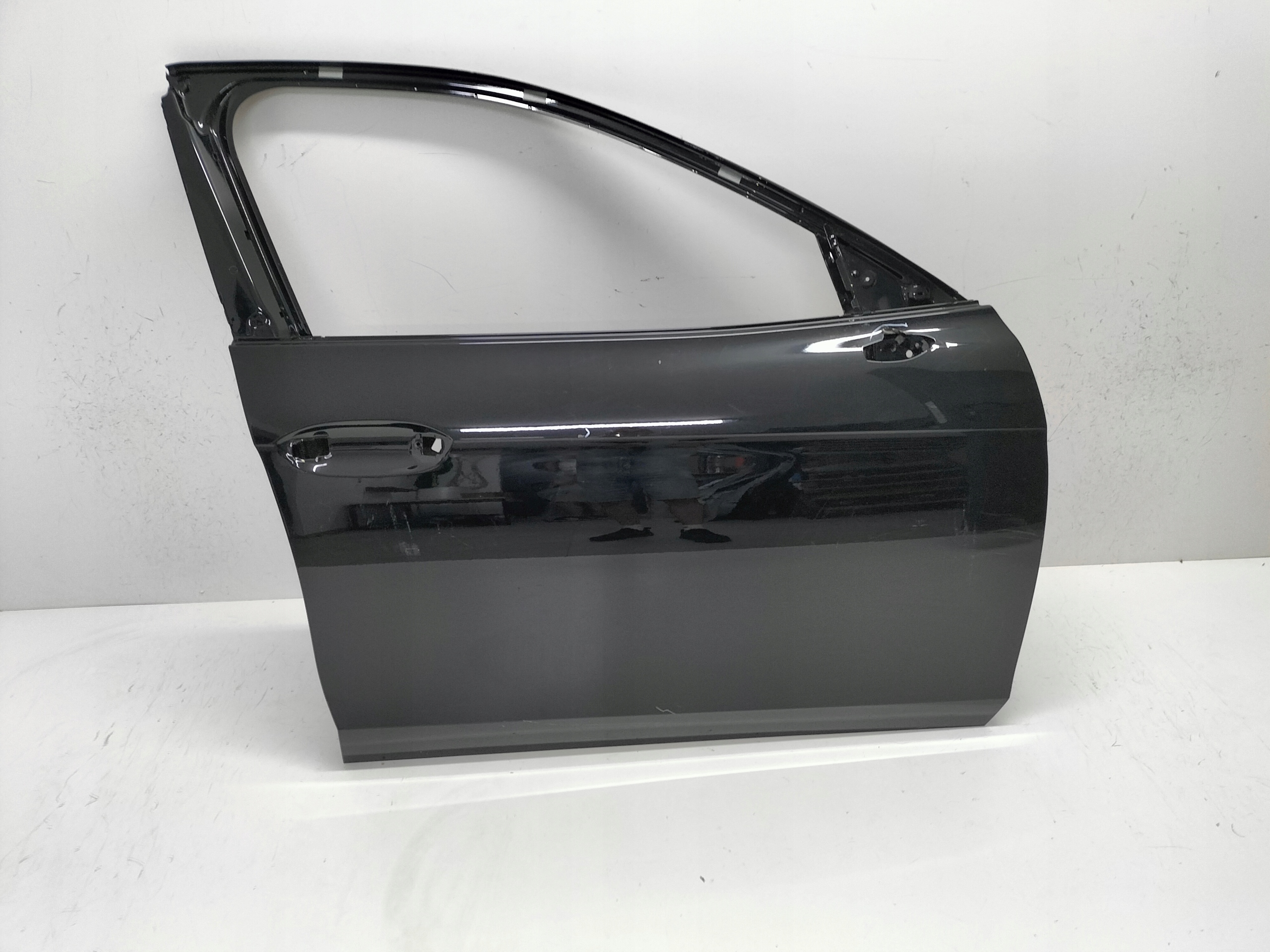 door front front right VW PASSAT B9 24