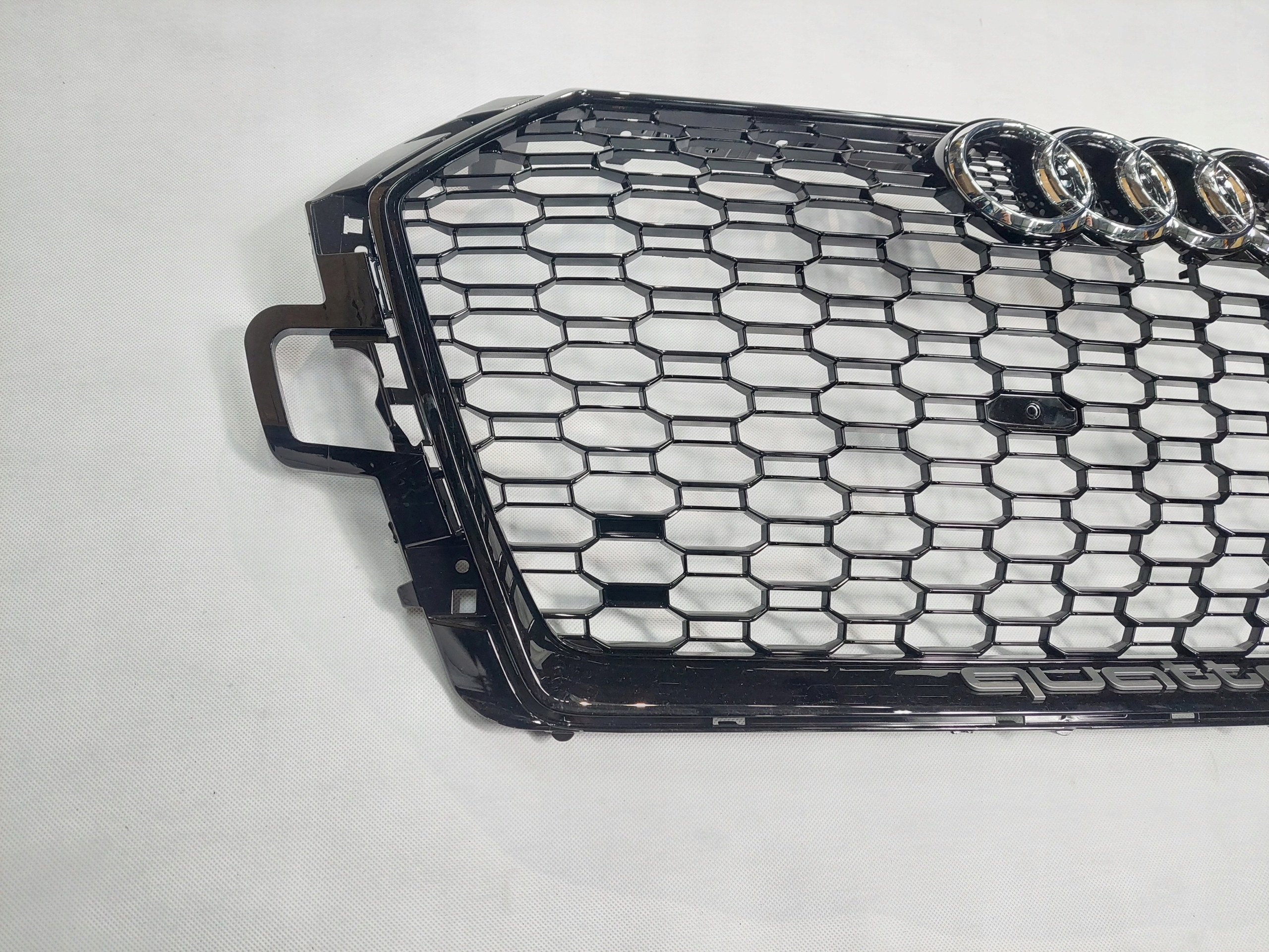 AUDI RS4 B9 8W0853653AT GRILL ATRAPA ZDERZAKA NOWA Producent części Audi OE